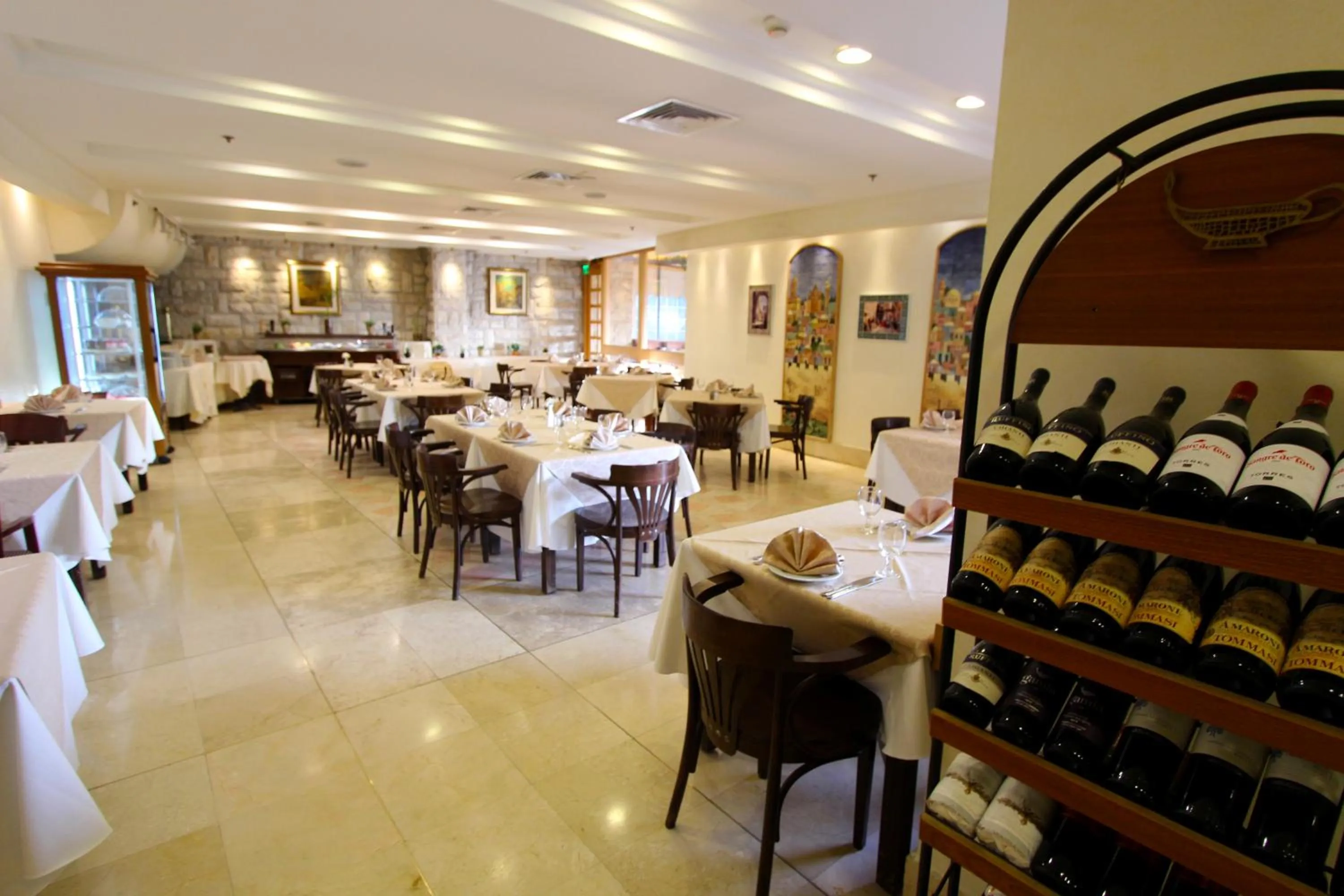 Restaurant/places to eat in Ambassador Hotel