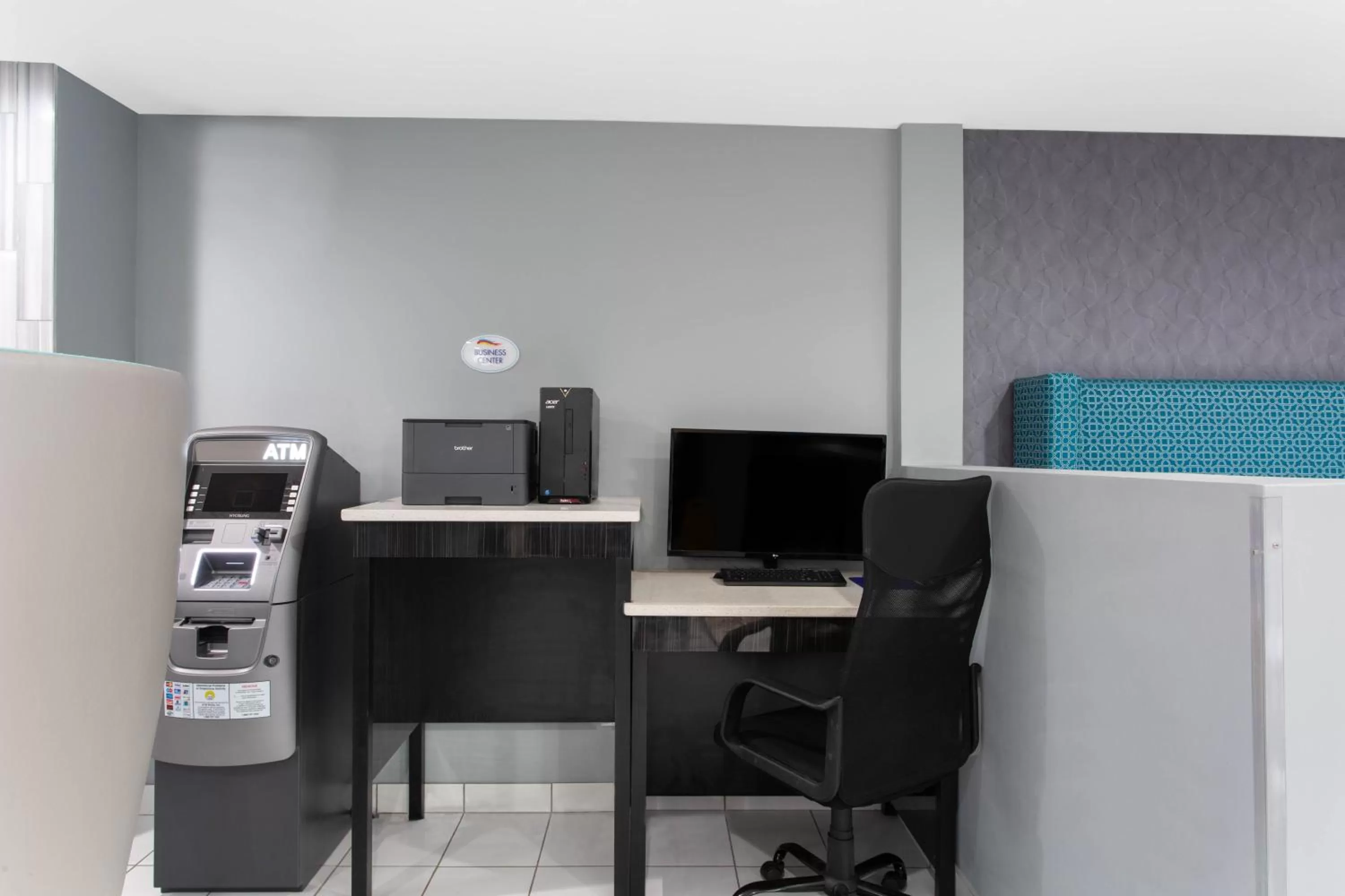 University Inn & Suites