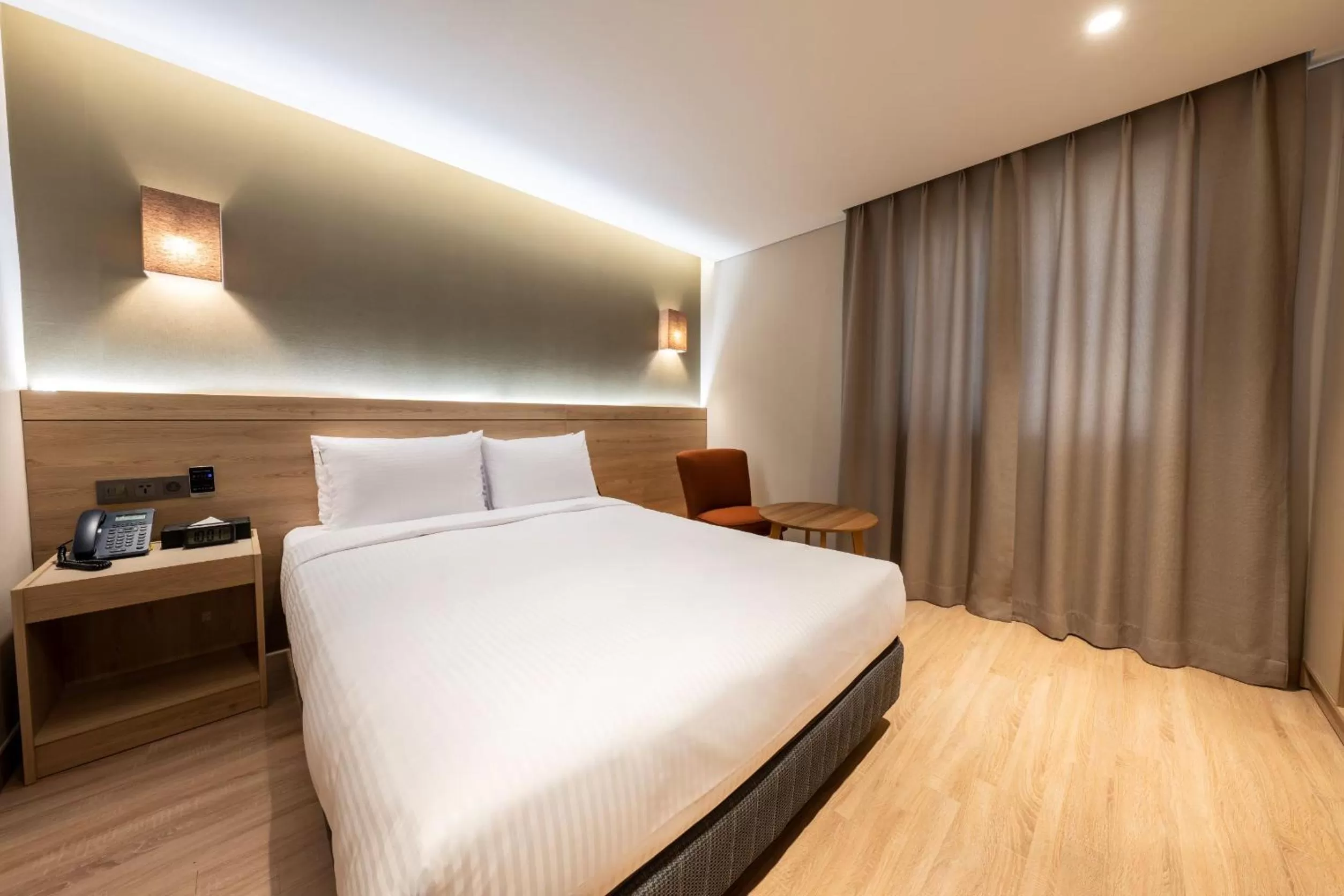 Photo of the whole room, Bed in Hotel Foret The Spa