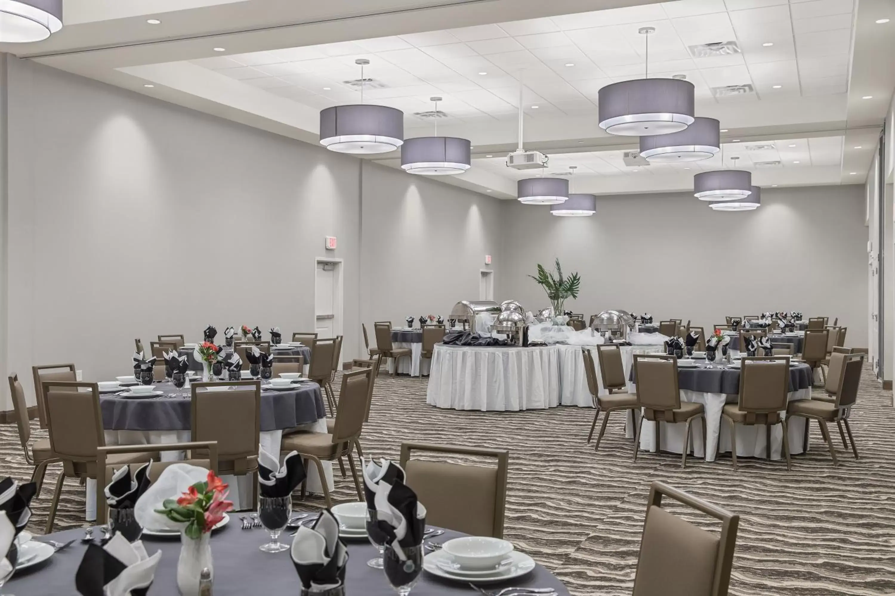 Banquet/Function facilities, Restaurant/Places to Eat in Staybridge Suites - Florence Center, an IHG Hotel