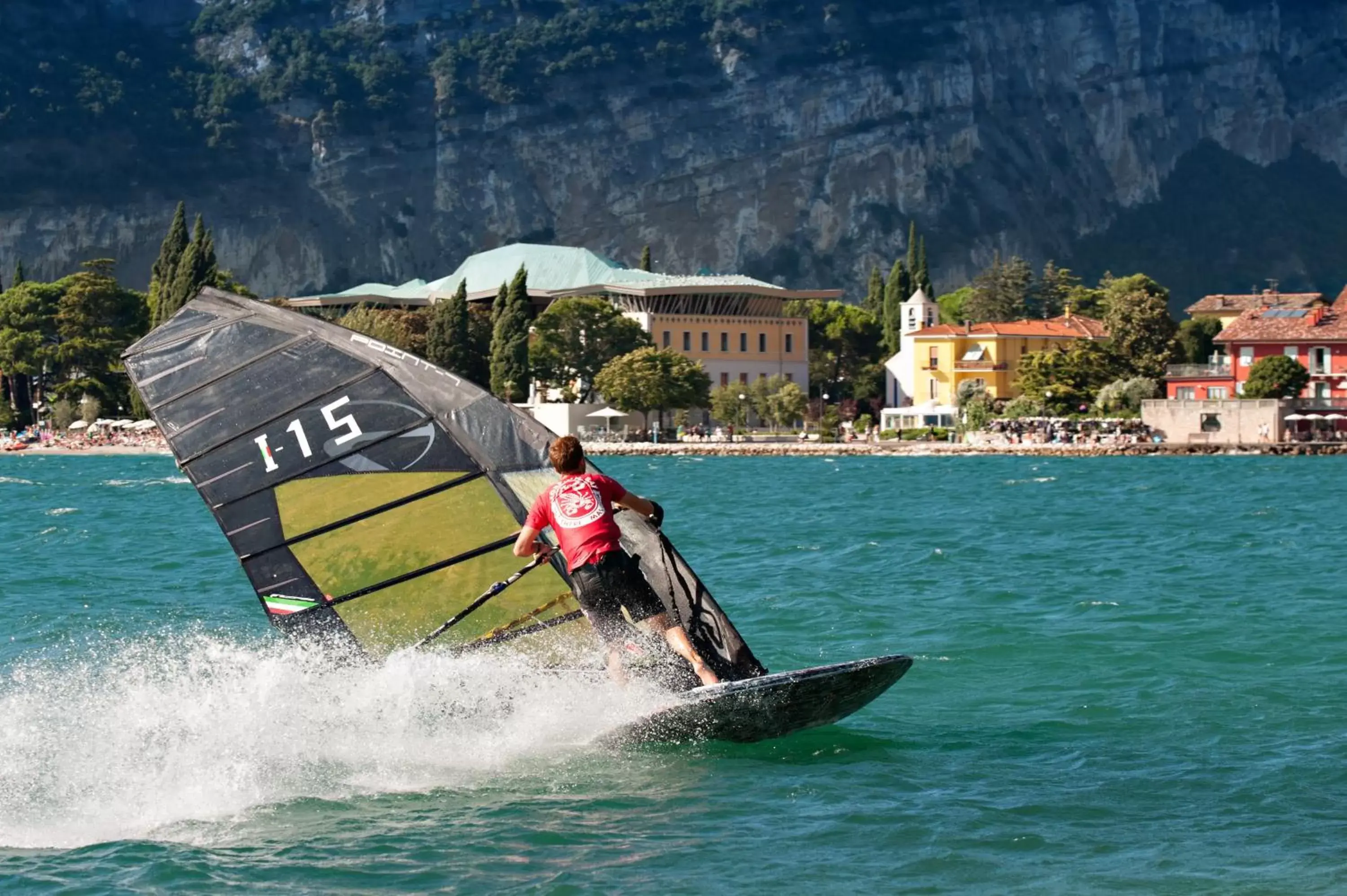 Windsurfing in Hotel Benaco