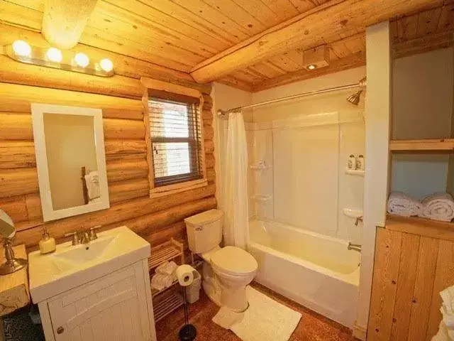 Bathroom in Trail City Bed & Breakfast