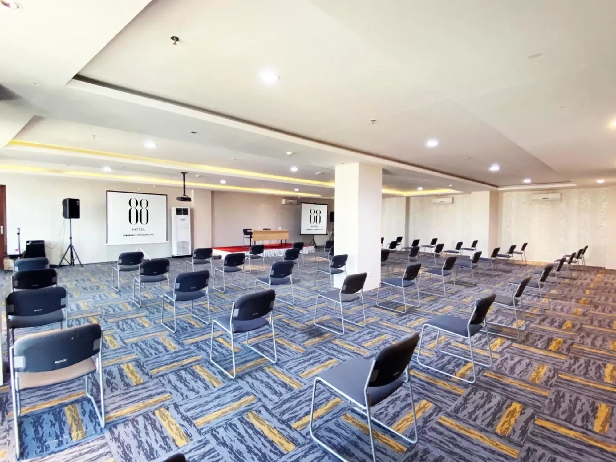 Meeting/conference room in Hotel 88 Embong Malang Surabaya By WH