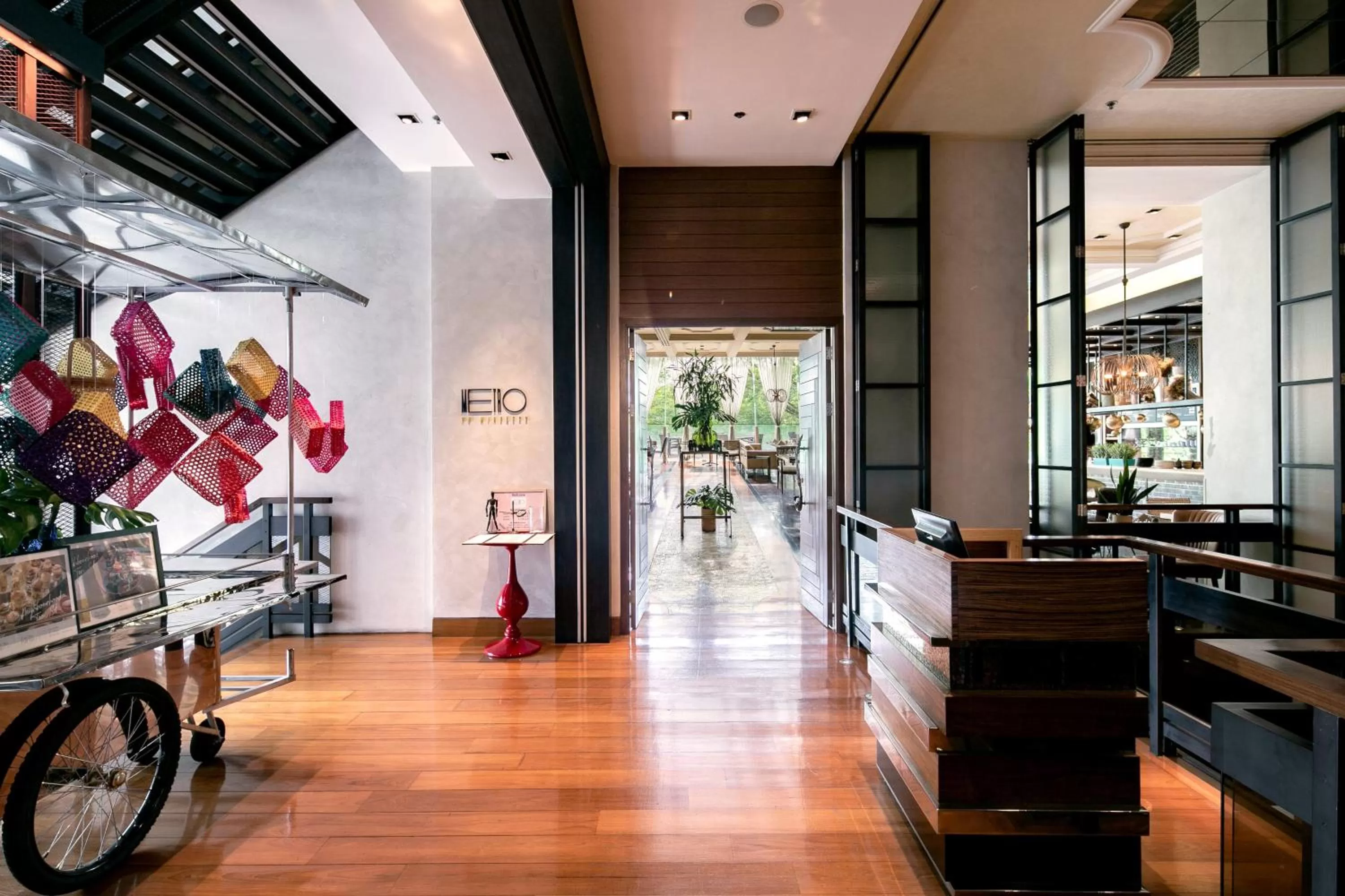 Restaurant/places to eat in Hotel Indigo Bangkok Wireless Road by IHG