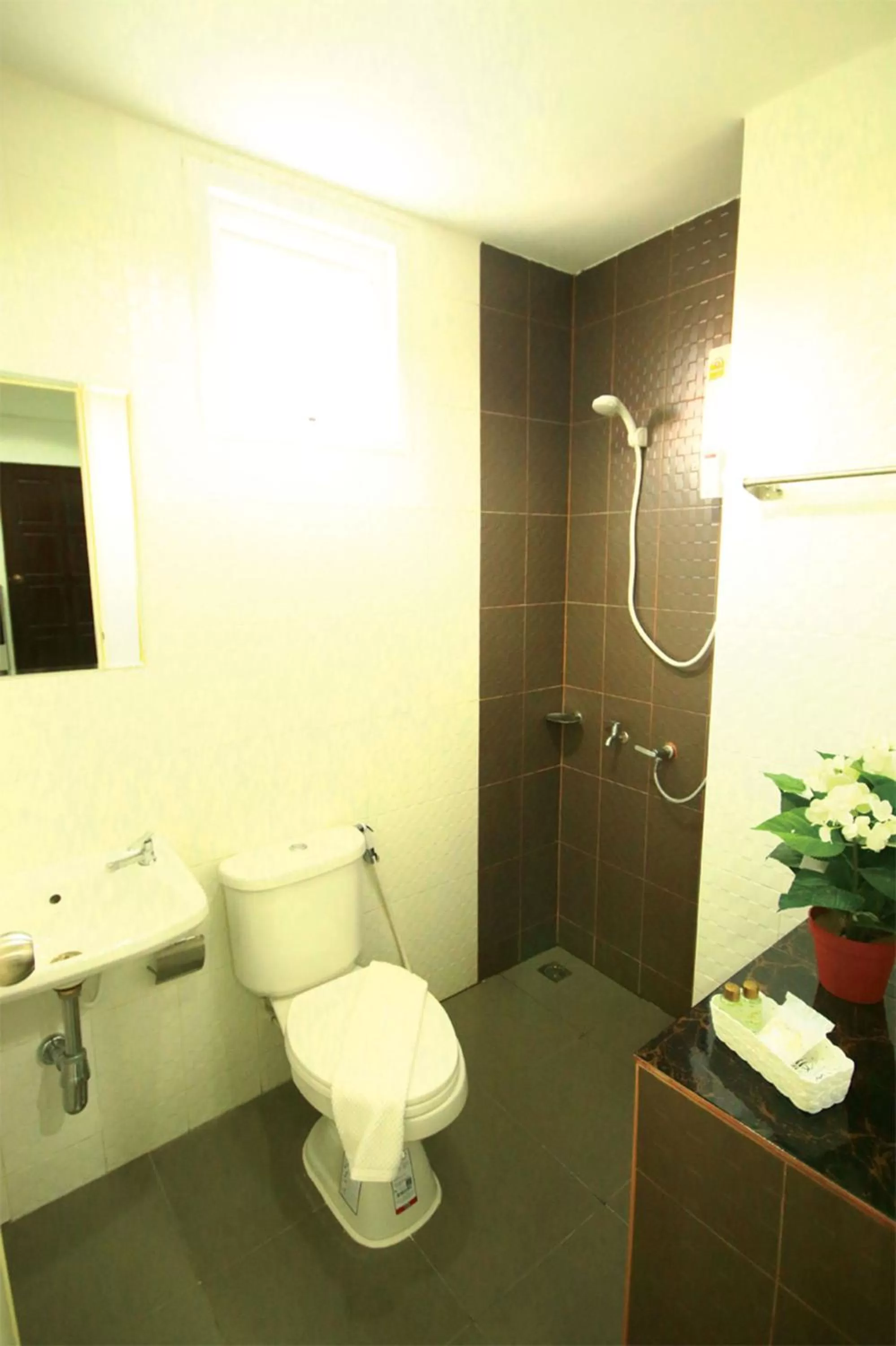 Bathroom in Baan Samrarn