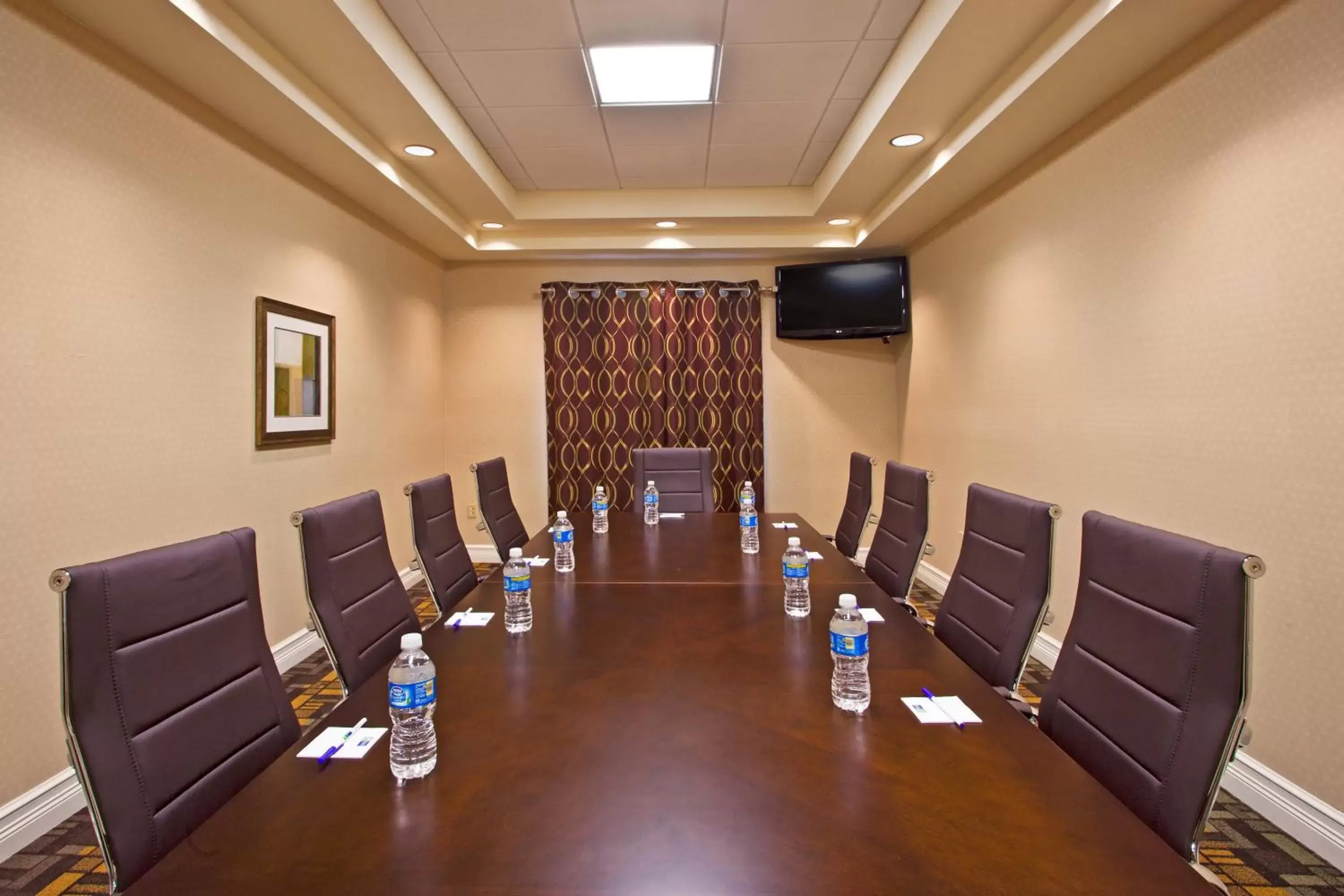Meeting/conference room in Holiday Inn Express and Suites Saint Augustine North, an IHG Hotel