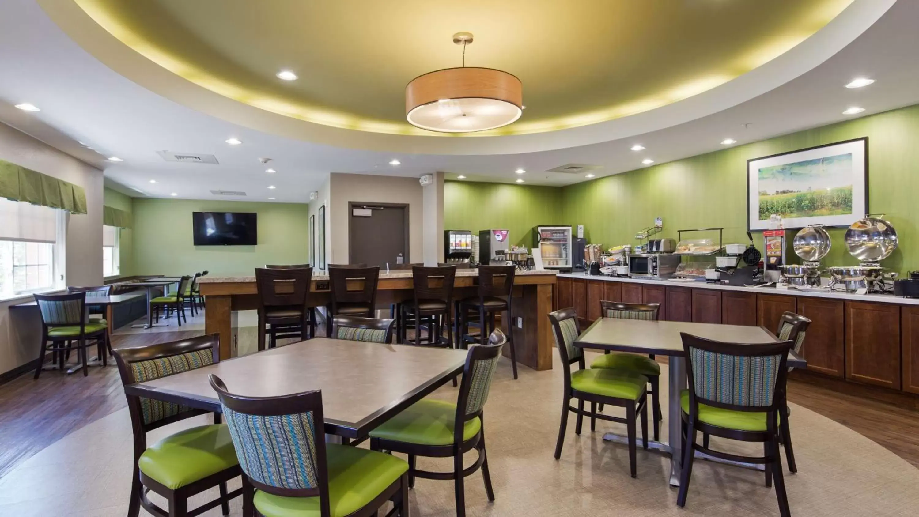 Restaurant/Places to Eat in Best Western Plus Patterson Park Inn