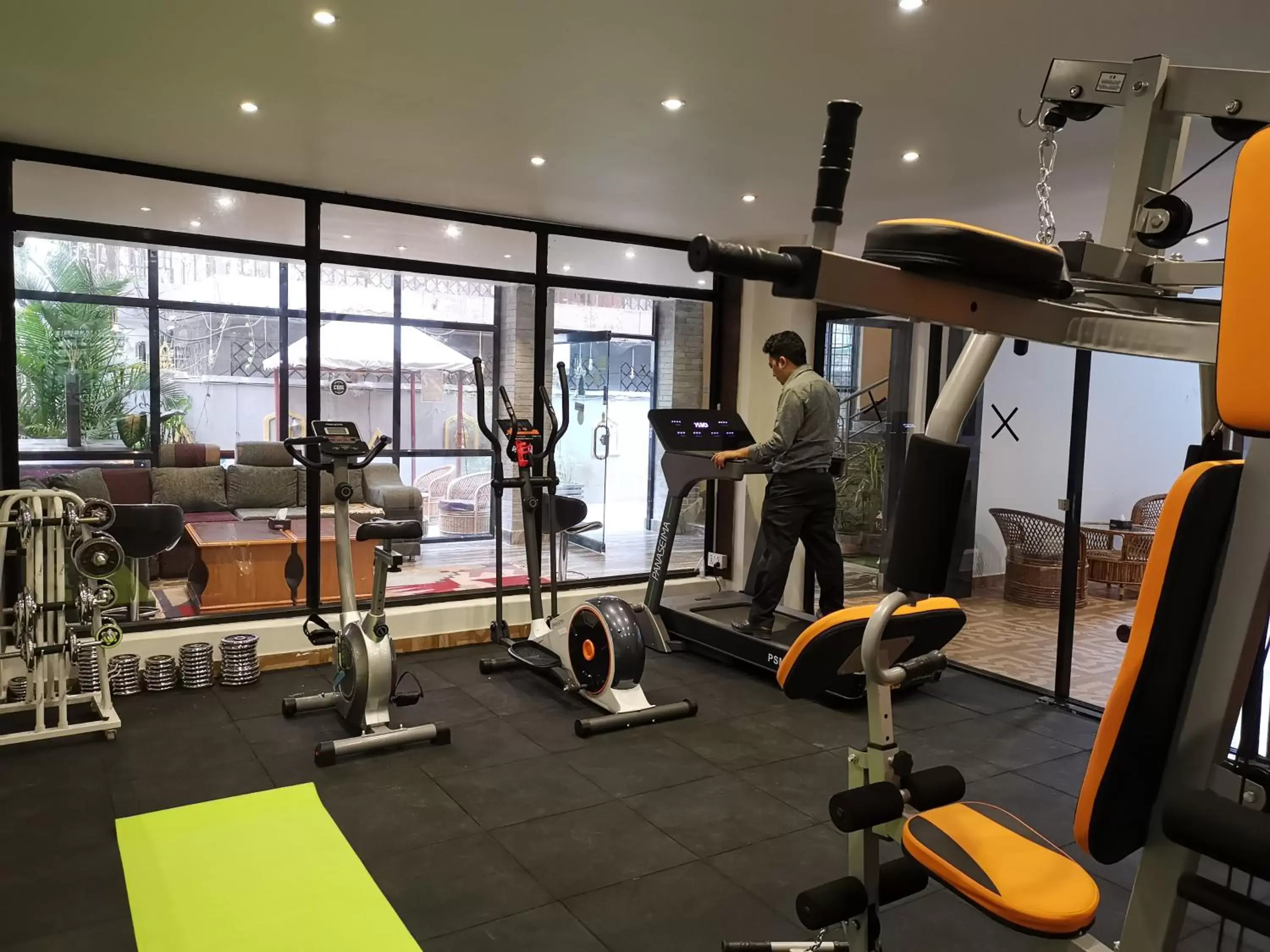 Fitness centre/facilities in Hotel Middle Path & Spa Fitness centre/facilities in Hotel Middle Path & Spa