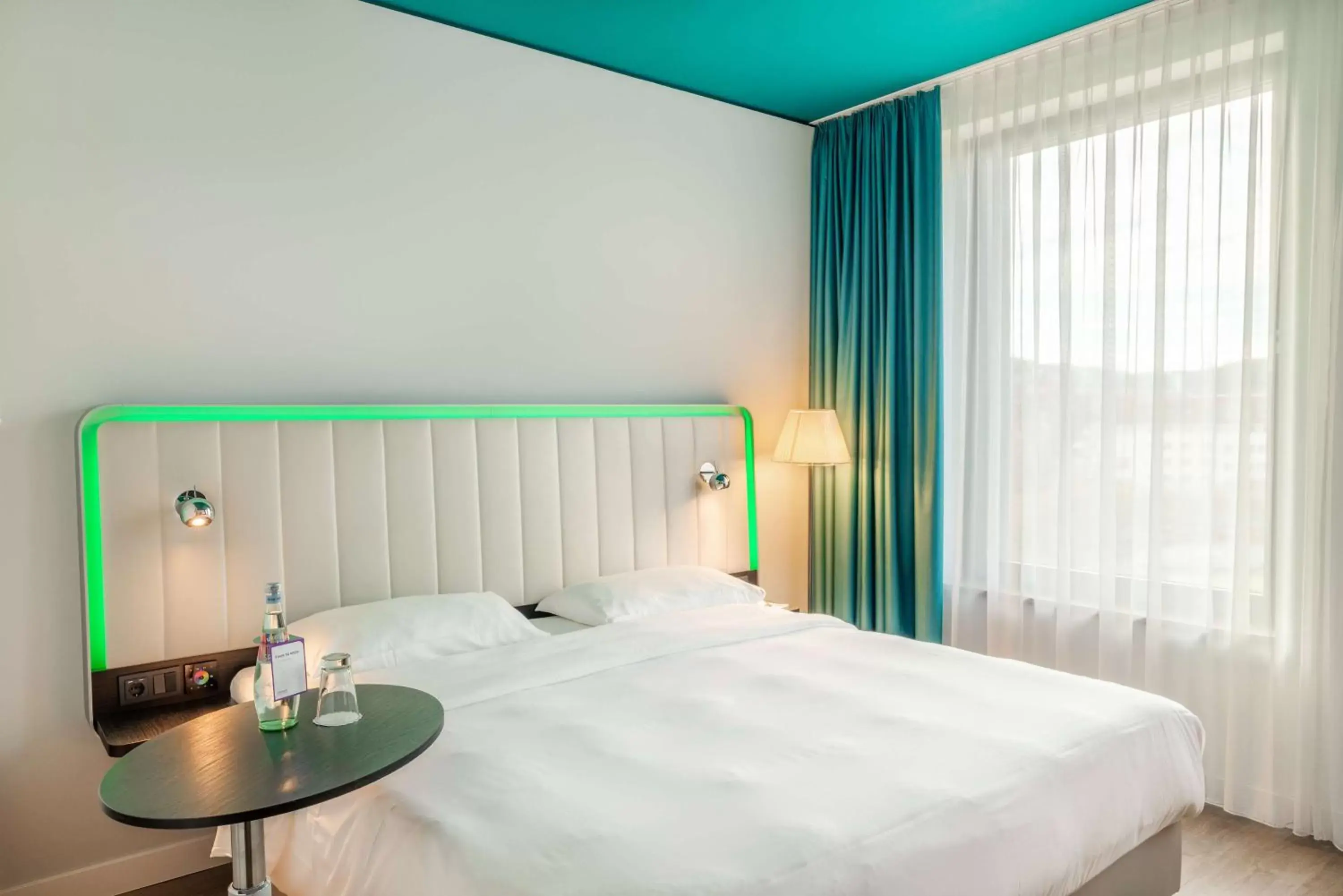 Bedroom, Bed in Park Inn by Radisson Stuttgart