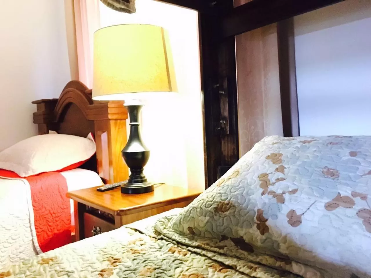 Property building, Bed in Casa Hotel Sura