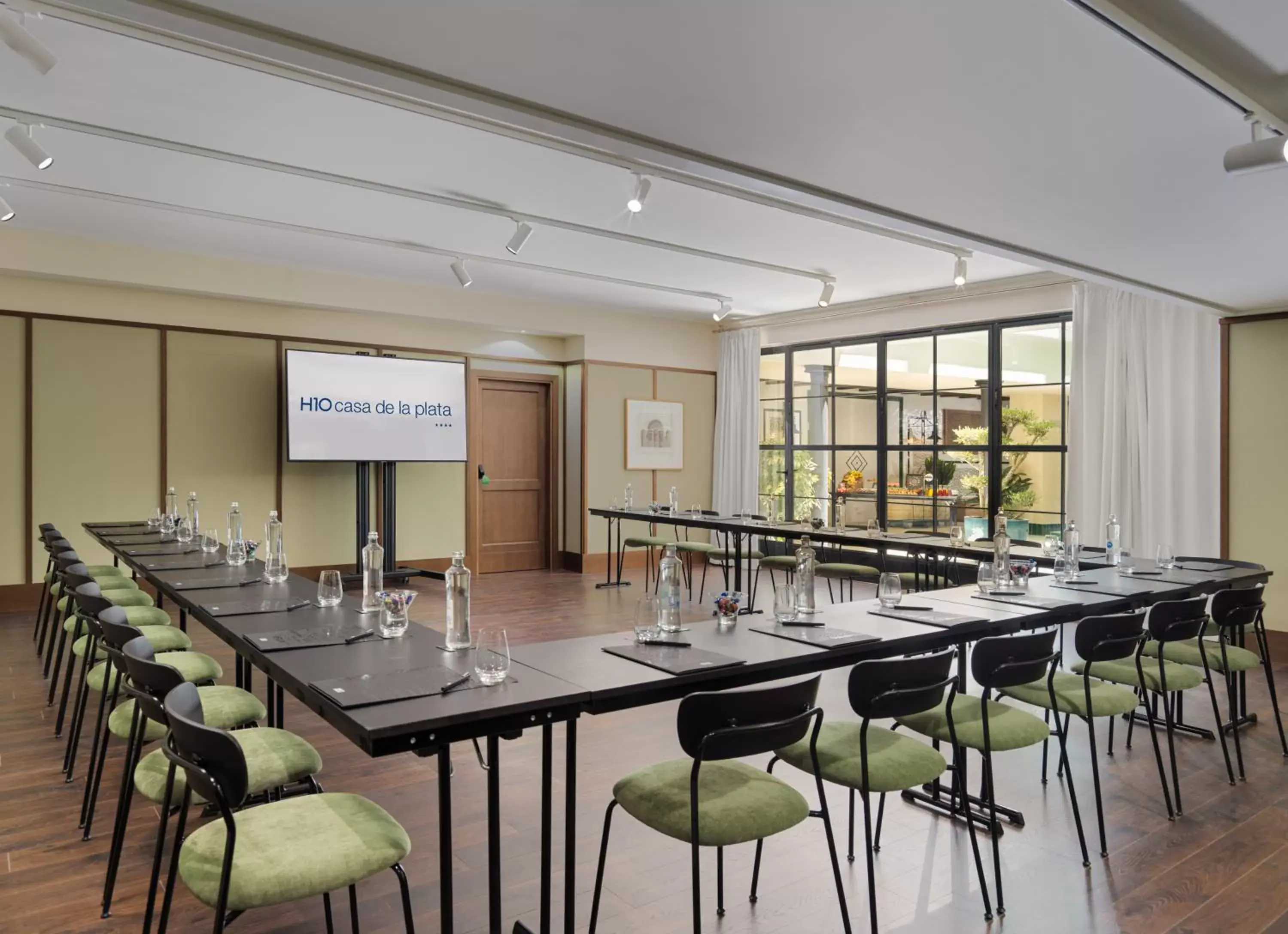 Meeting/conference room in H10 Casa de la Plata