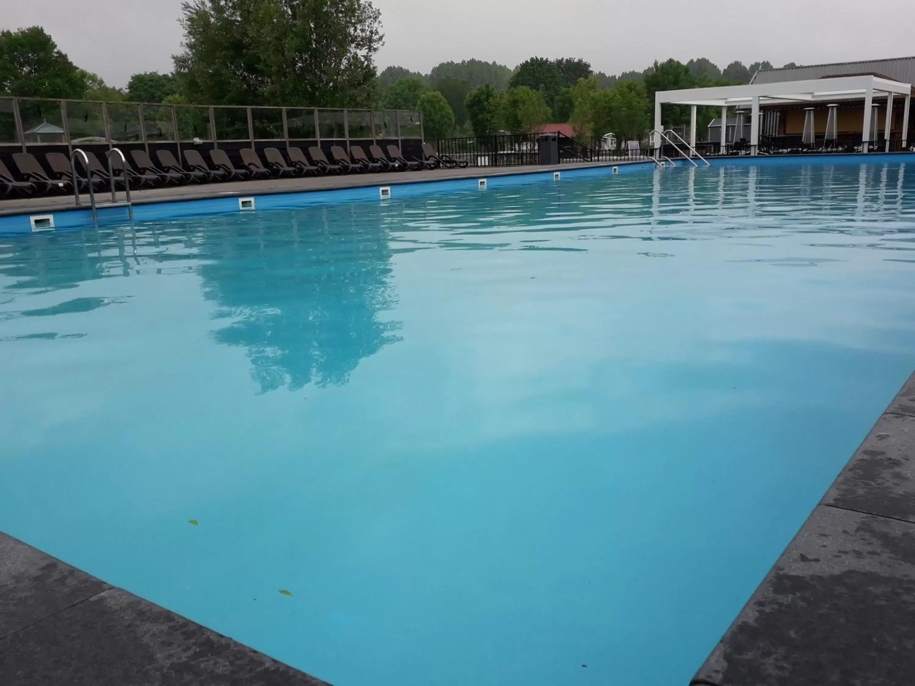 Swimming Pool in Naturistenlogement Wellness & Beauty