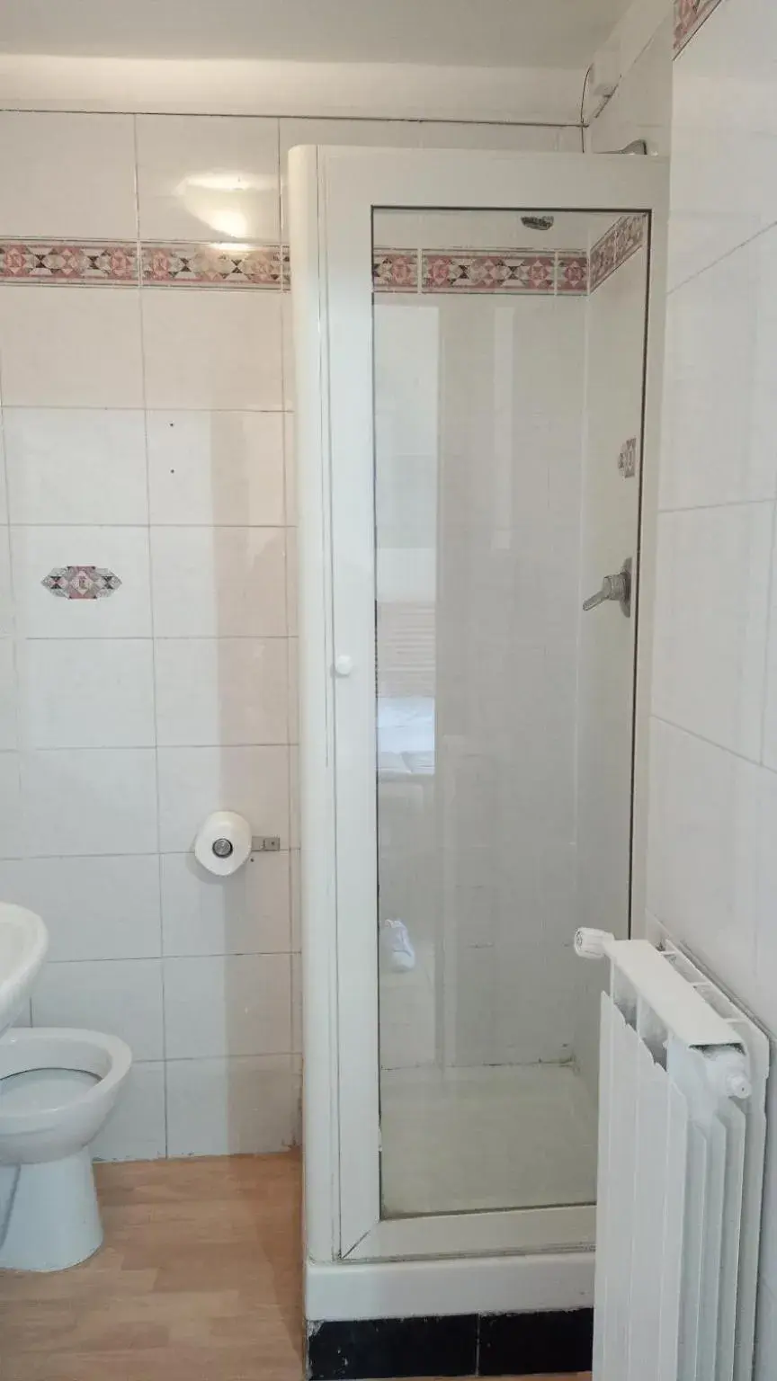Bathroom in Hotel Eliseo Napoli