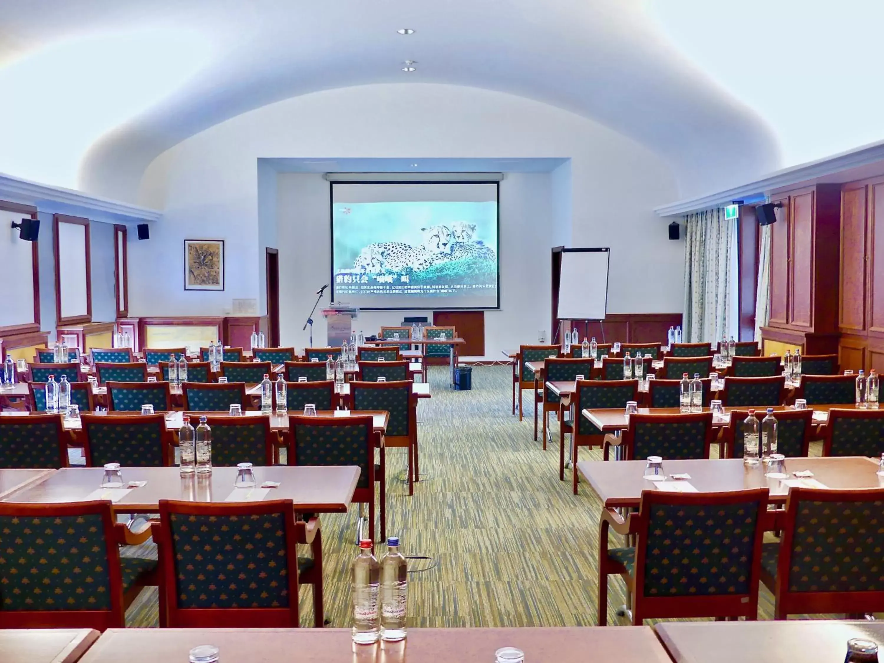 Meeting/conference room in Golden Tulip Hotel de’ Medici