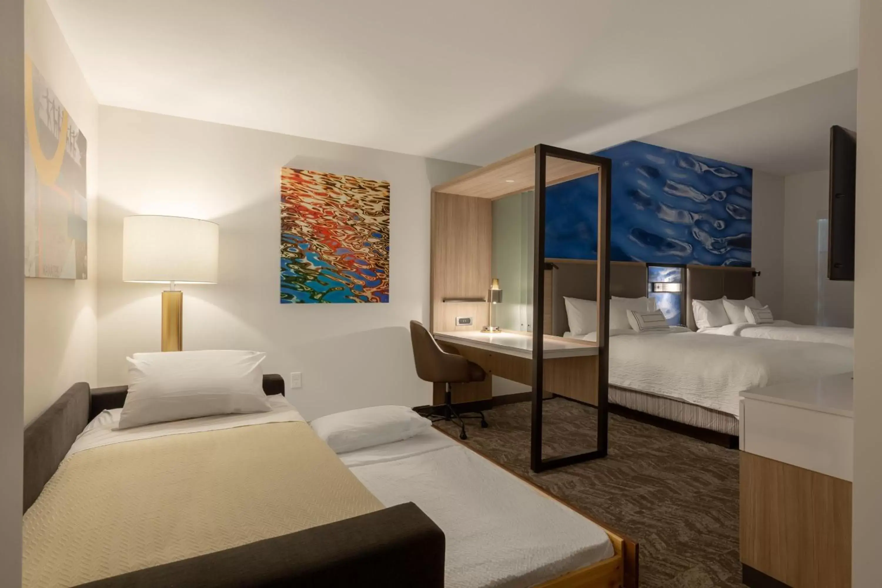 Photo of the whole room, Bed in SpringHill Suites by Marriott Bradenton Downtown/Riverfront