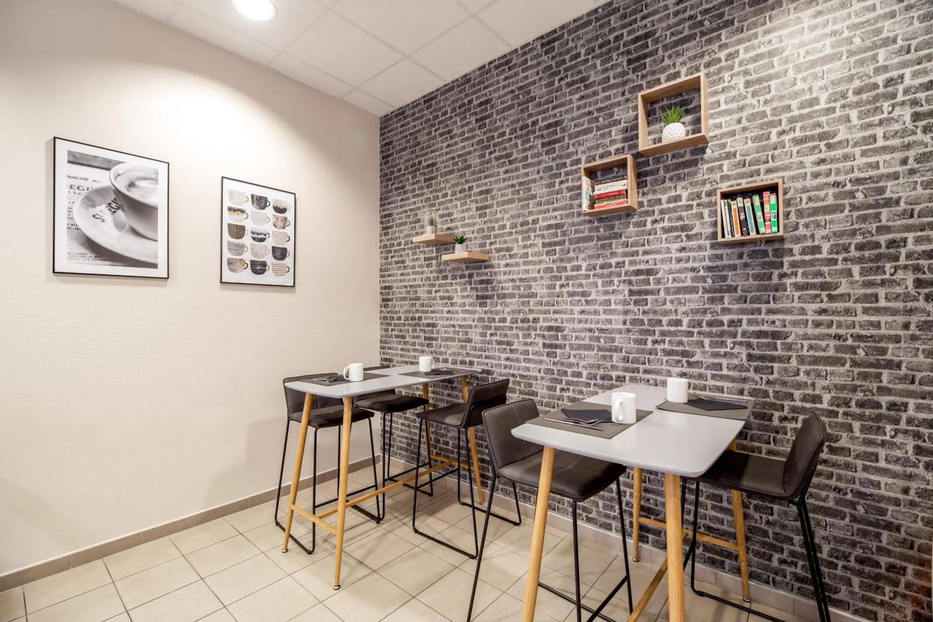 Restaurant/Places to Eat in Appart'City Niort