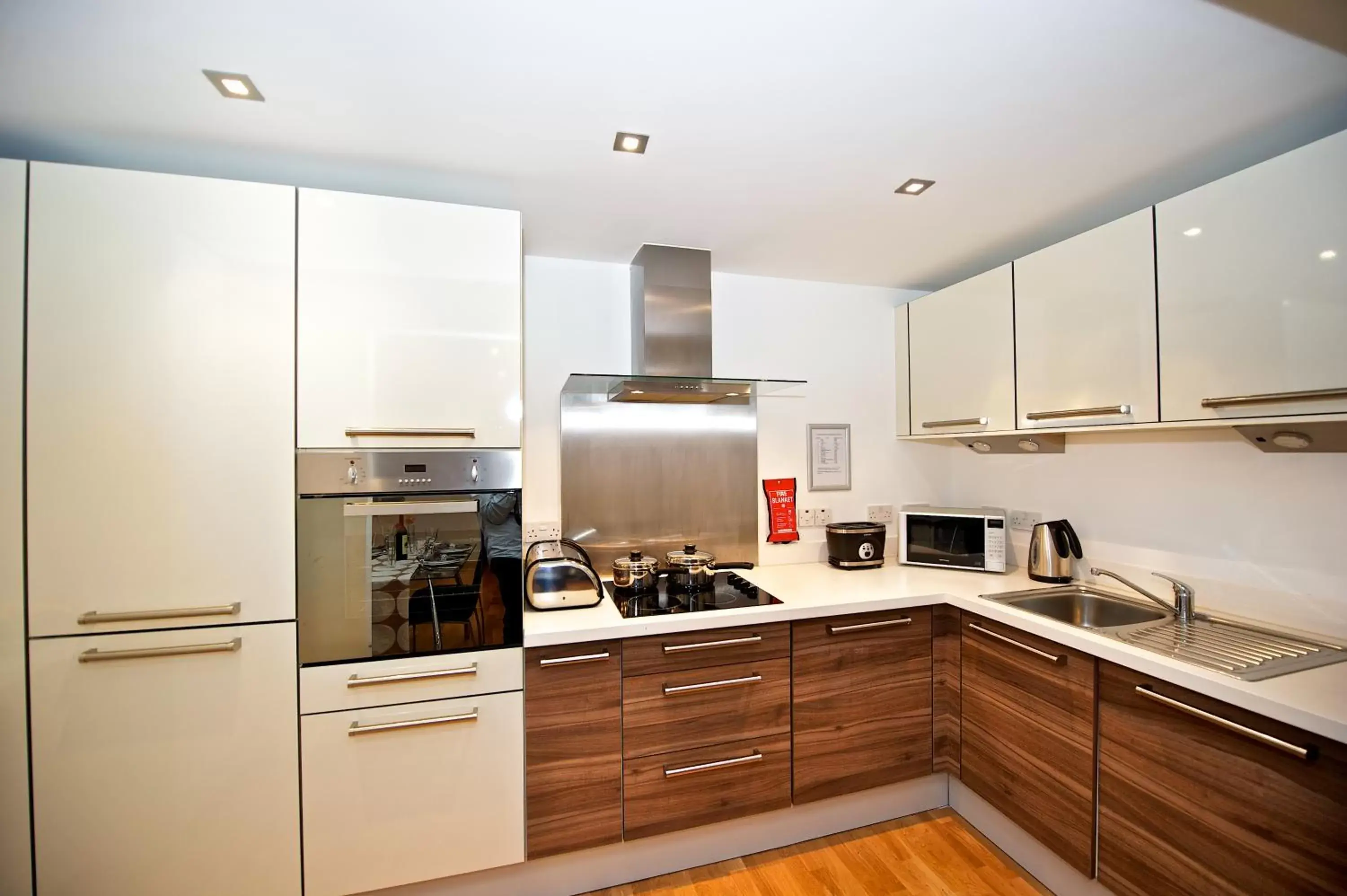 Kitchen or kitchenette, Kitchen/Kitchenette in Staycity Aparthotels West End