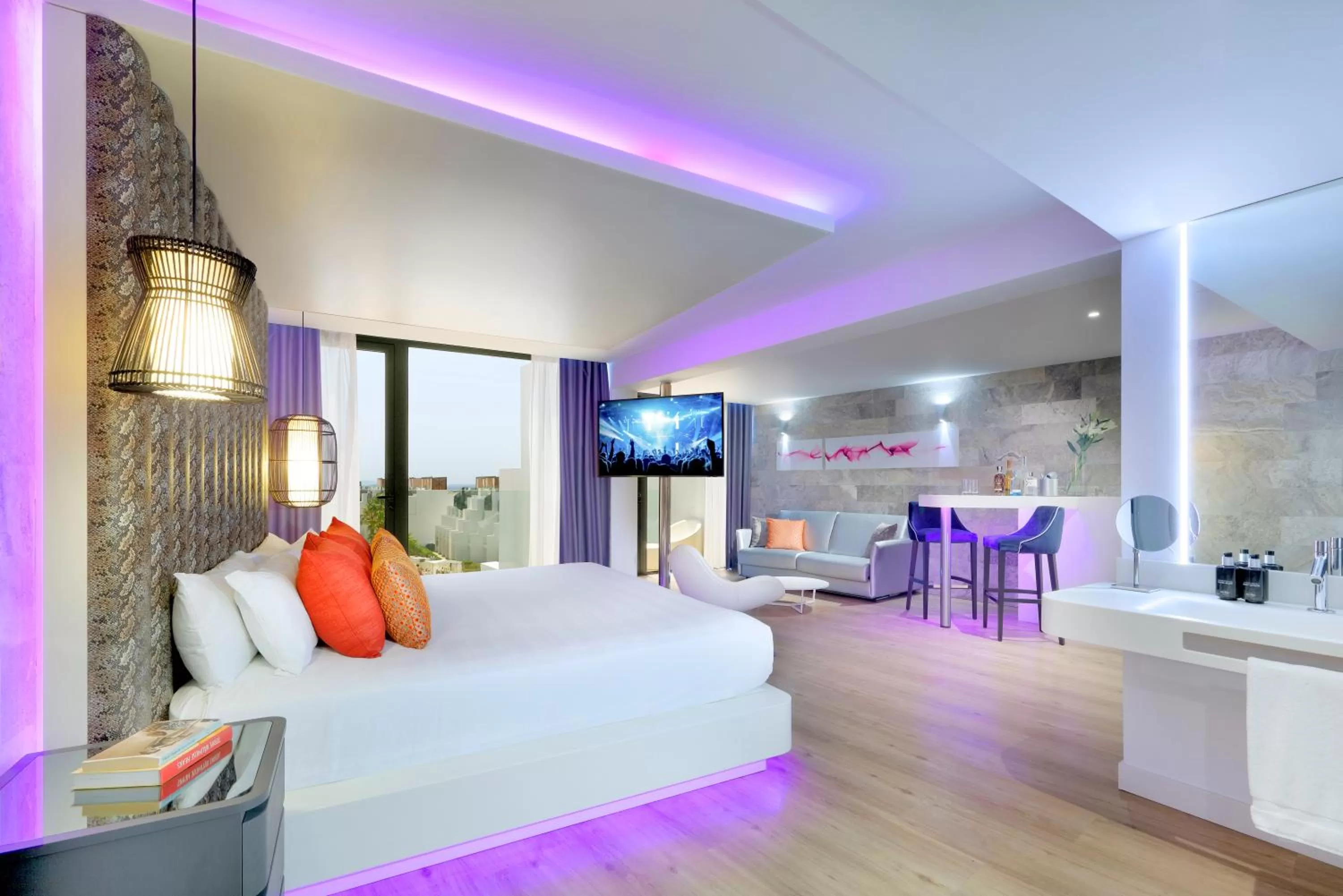 Communal lounge/ TV room, Bed in Hard Rock Hotel Ibiza