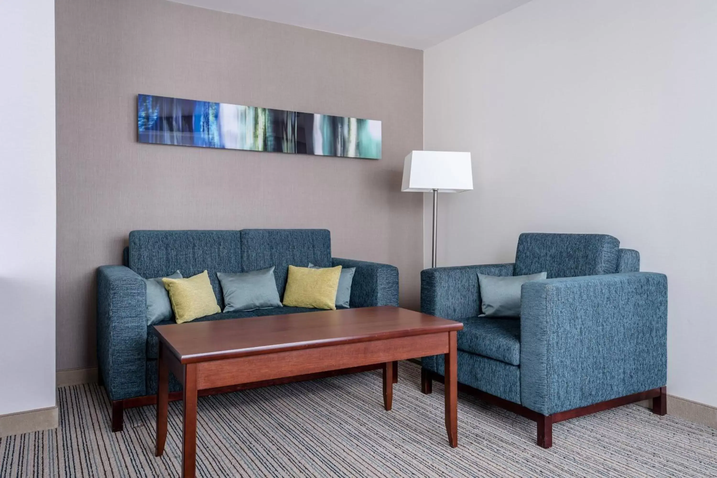 Living room, Seating Area in Courtyard by Marriott Munich City Center