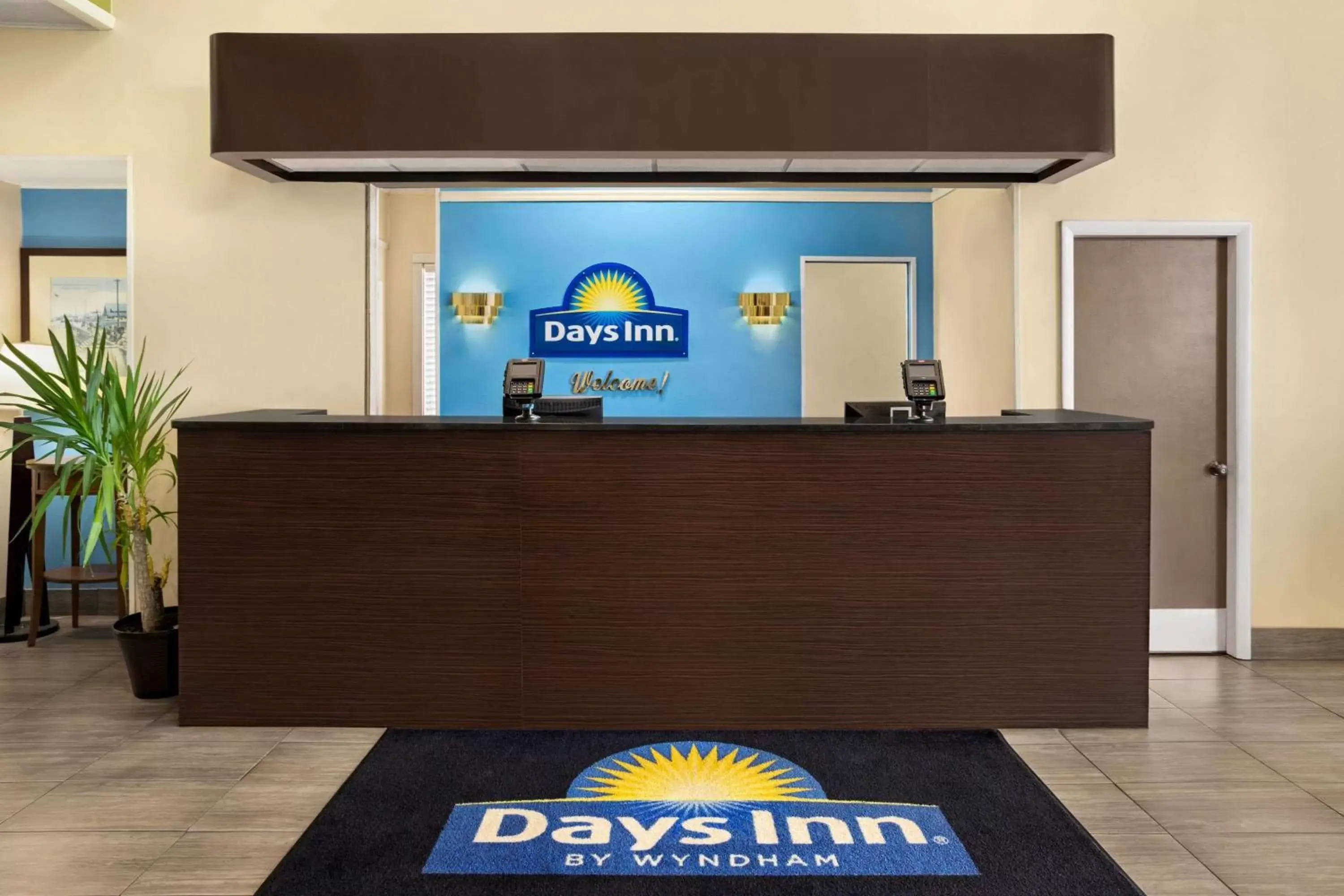 Lobby or reception in Days Inn by Wyndham Hardeeville/ I-95 State Line