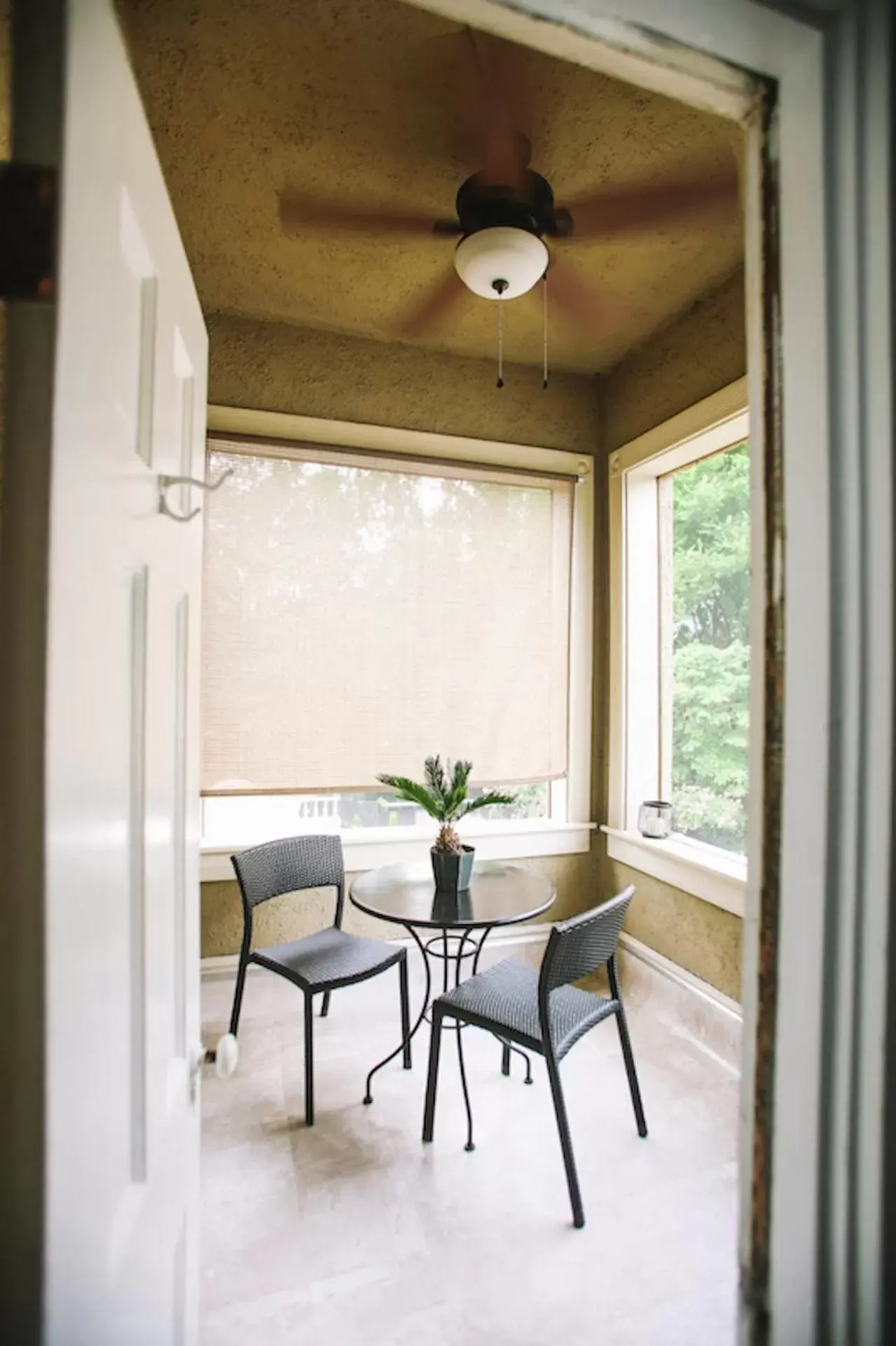 Area and facilities, Seating Area in The Pinner House