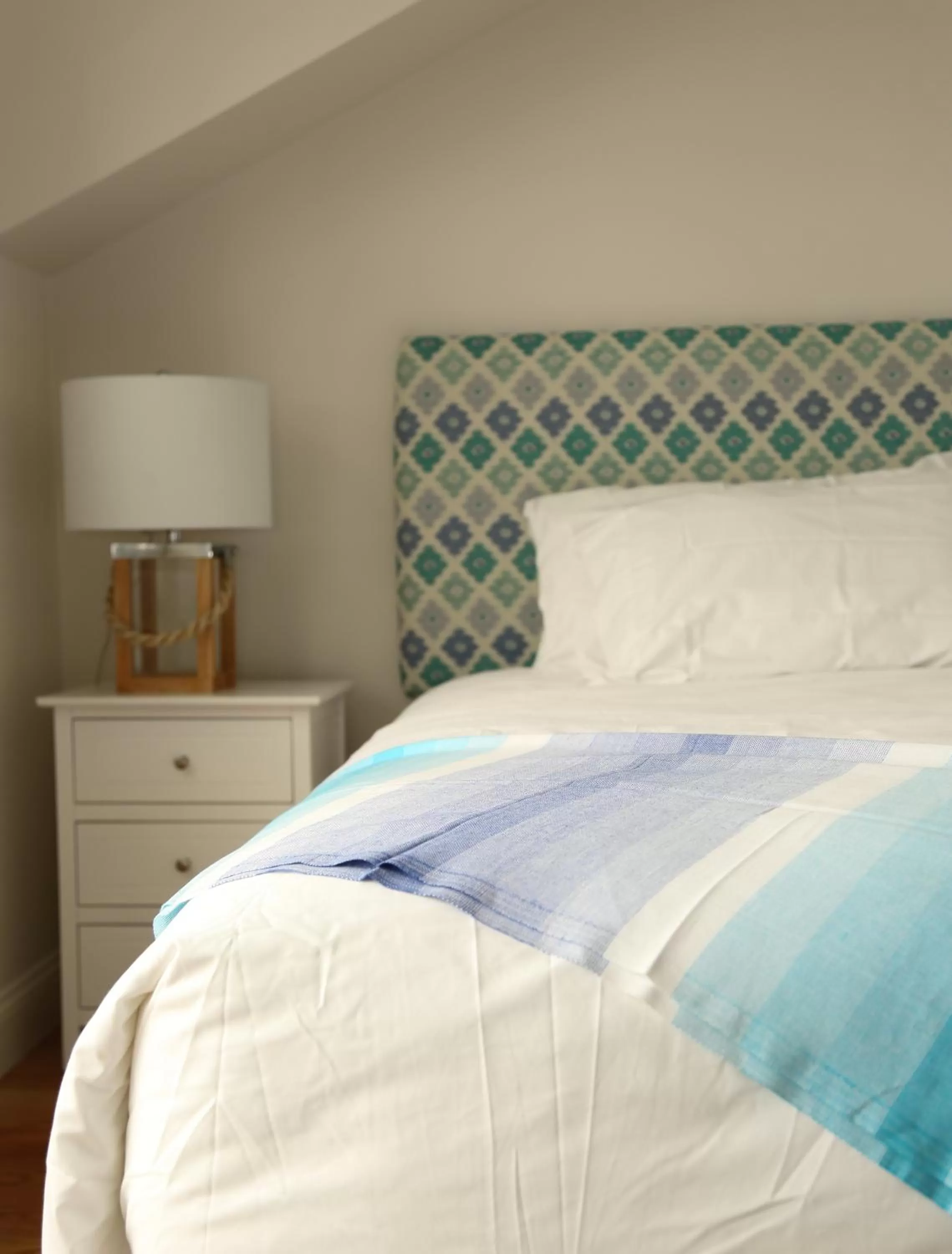 Bed in The Sea Breeze Inn