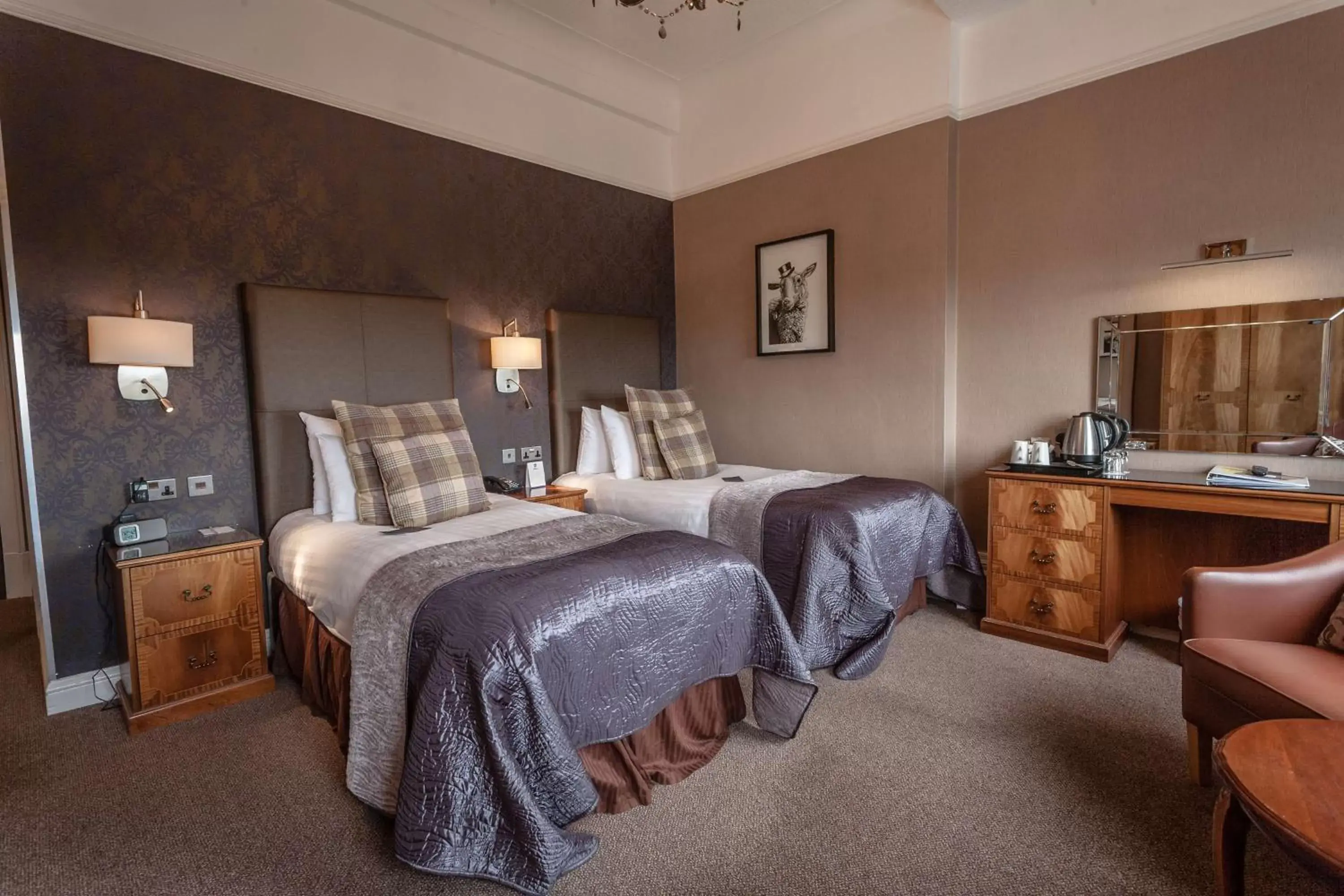 Bedroom, Bed in Glendower Hotel BW Signature Collection