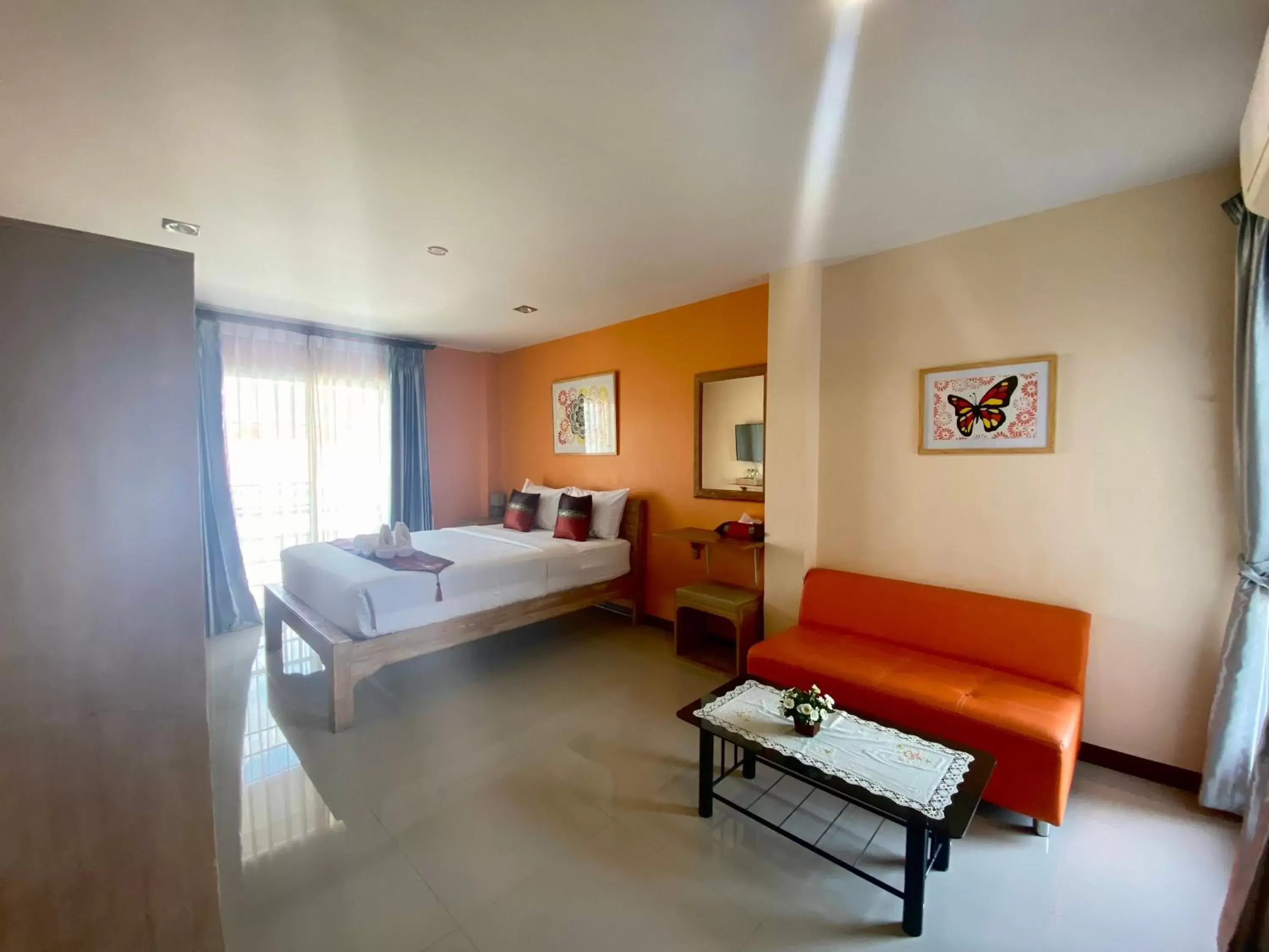Deluxe Double Room with Balcony in Chinda Boutique Hotel Deluxe Double Room with Balcony in Chinda Boutique Hotel