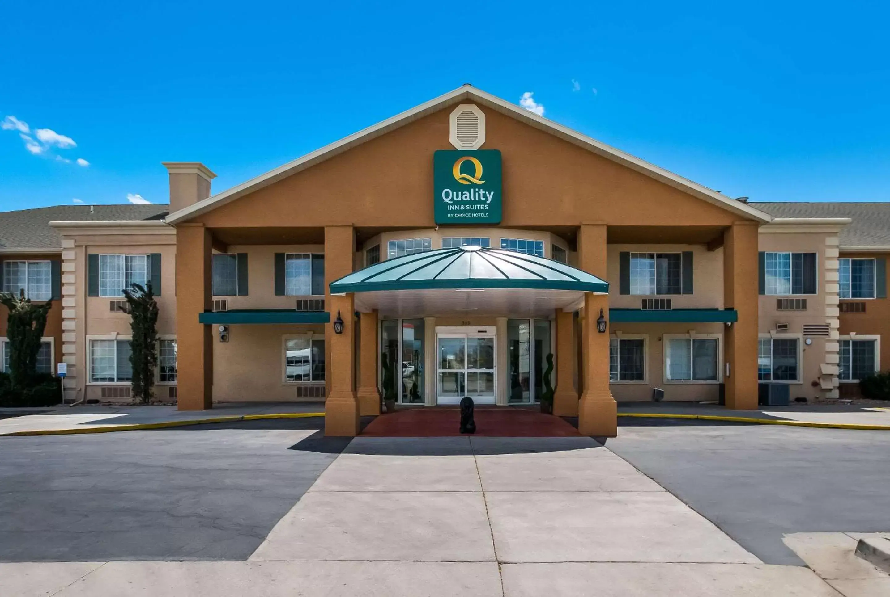 Property Building in Quality Inn & Suites Airport West Salt Lake City