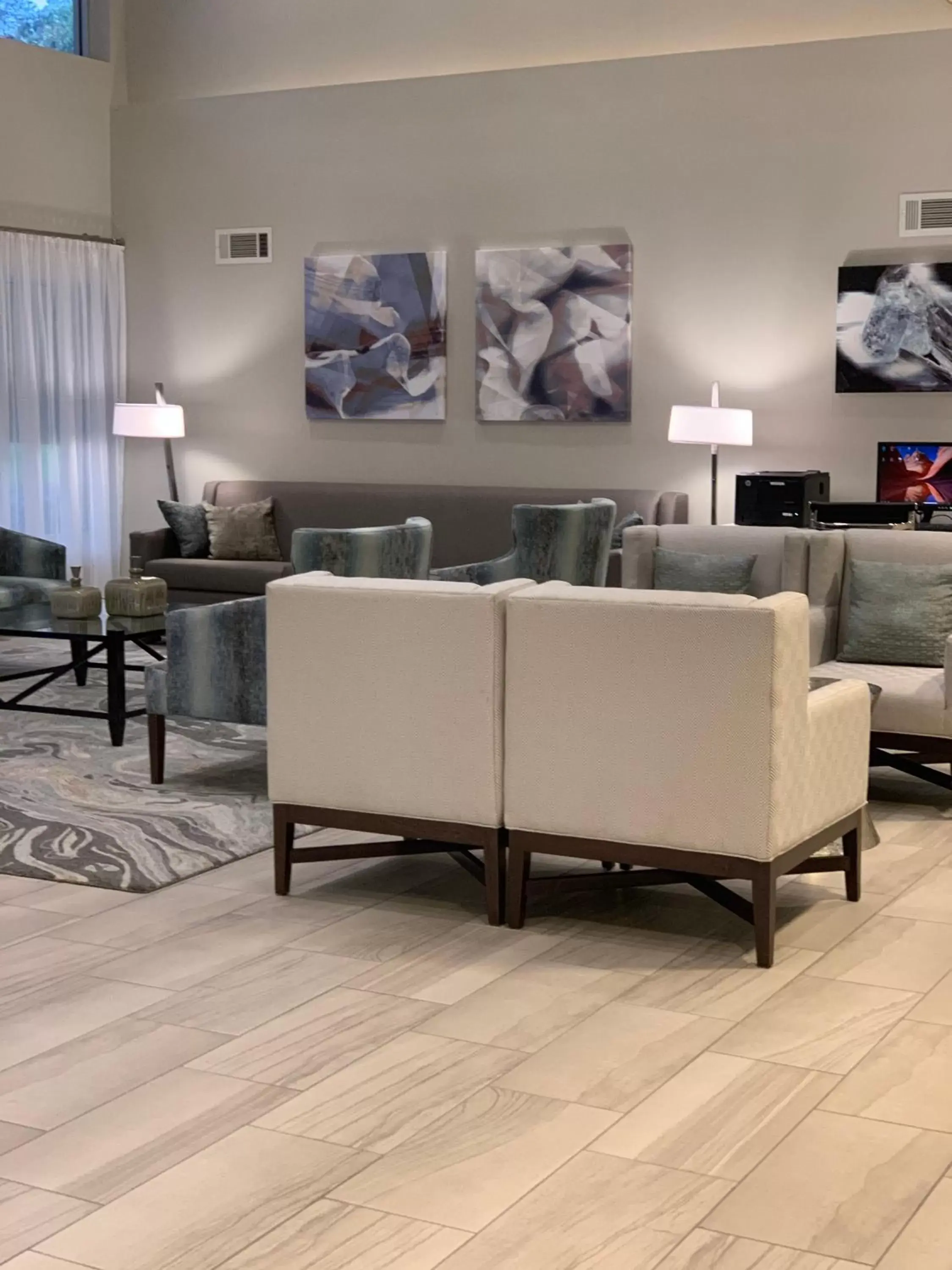 Lobby or reception, Seating Area in Best Western Tallahassee Downtown Inn and Suites