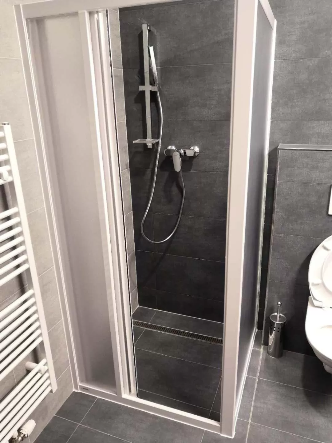 Sun-House Pension - ParkingFree Limited spaces-