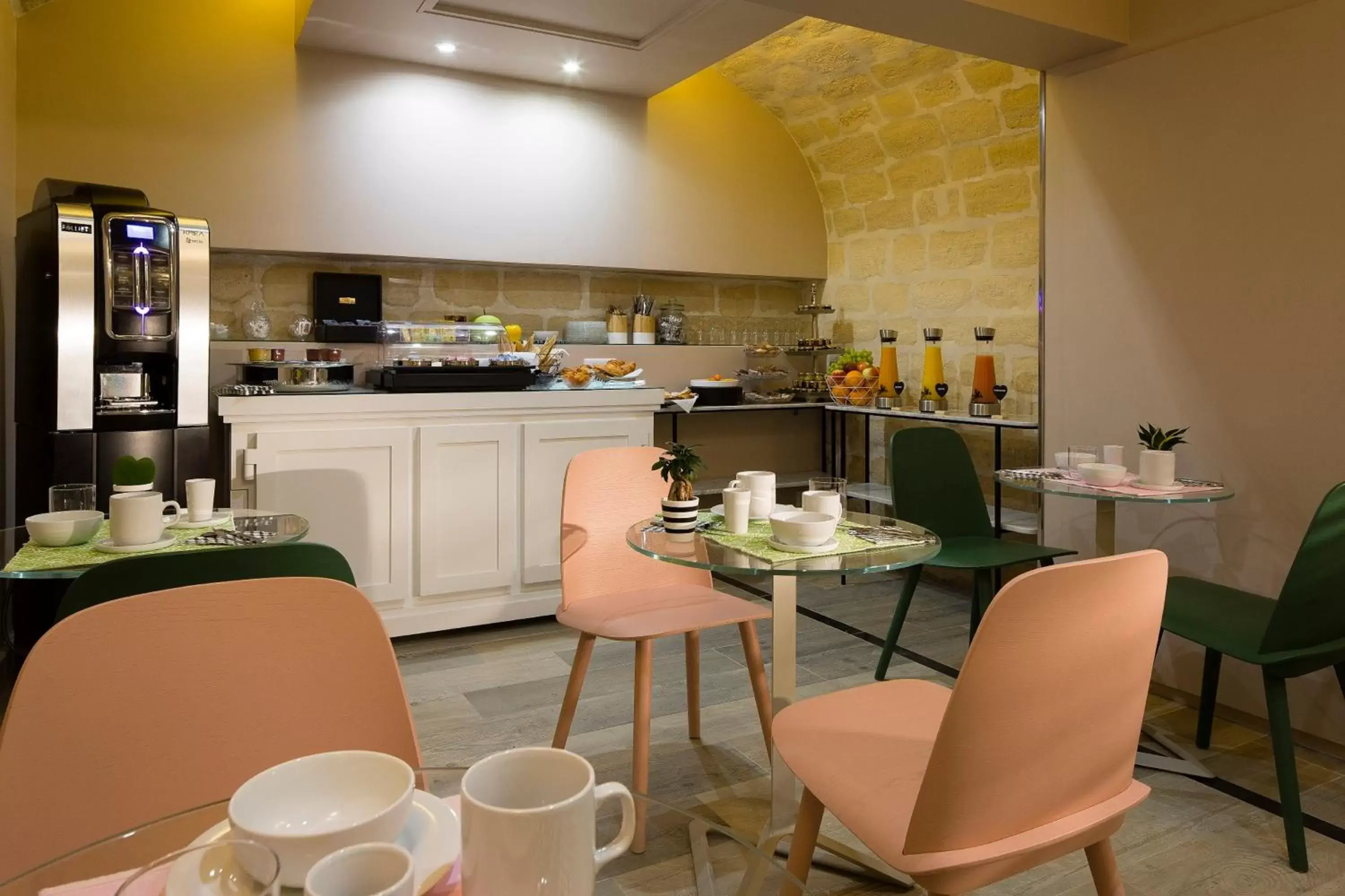 Restaurant/Places to Eat in Hotel Duette Paris