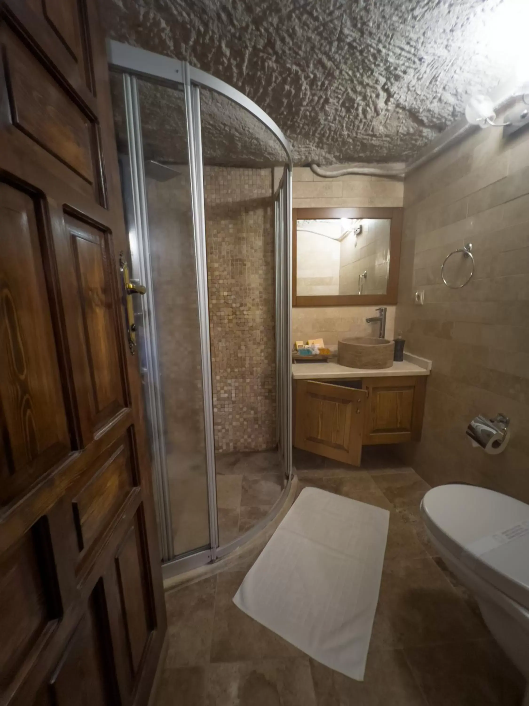 Bathroom in Local Cave House Hotel