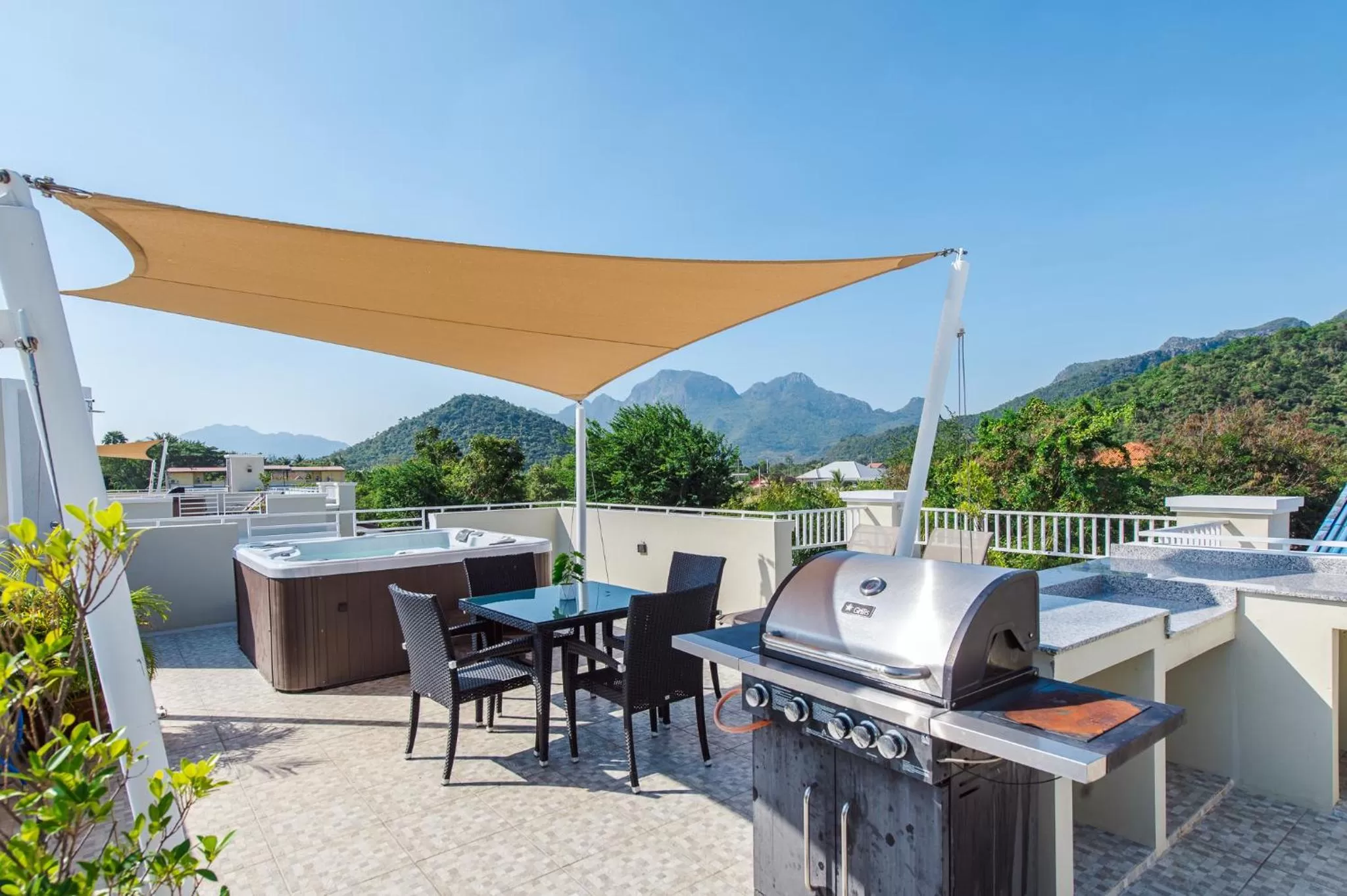 Patio in Oriental Beach Pearl Resort