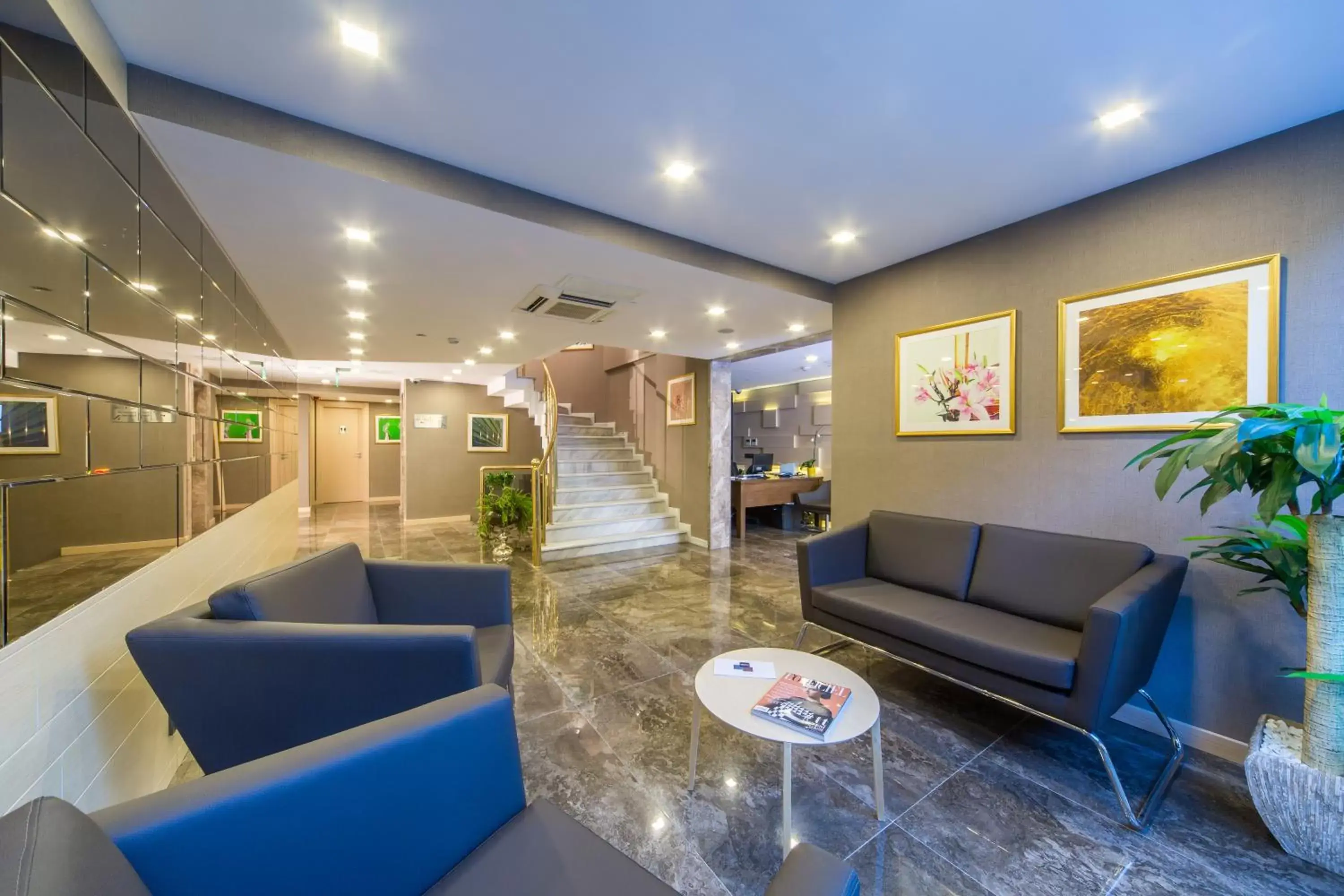 Lobby or reception, Lounge/Bar in Molton Monapart Mecidiyekoy