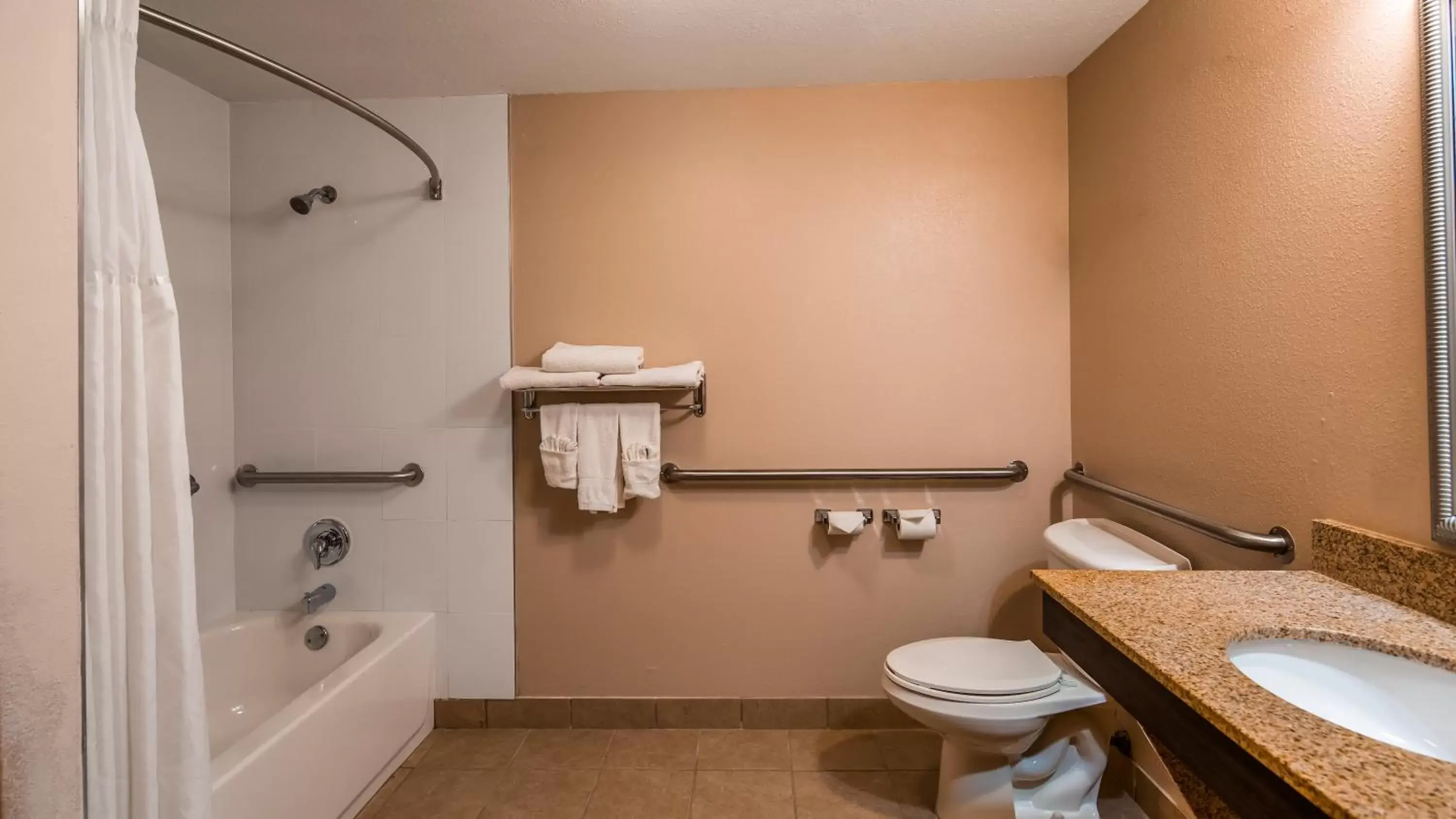 Bathroom in Best Western Plus Bradenton Hotel & Suites
