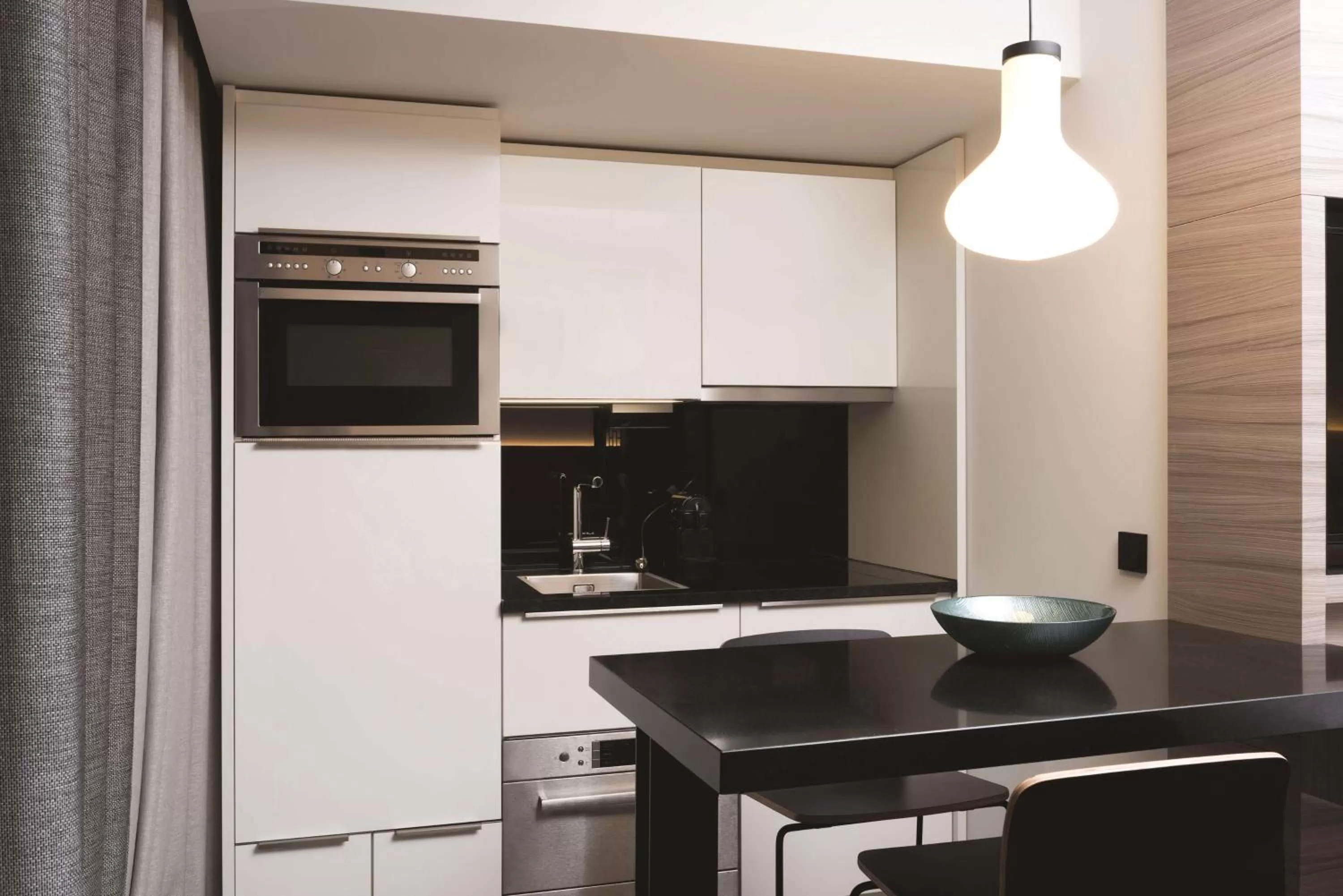 Bedroom in Adina Apartment Hotel Hamburg Speicherstadt