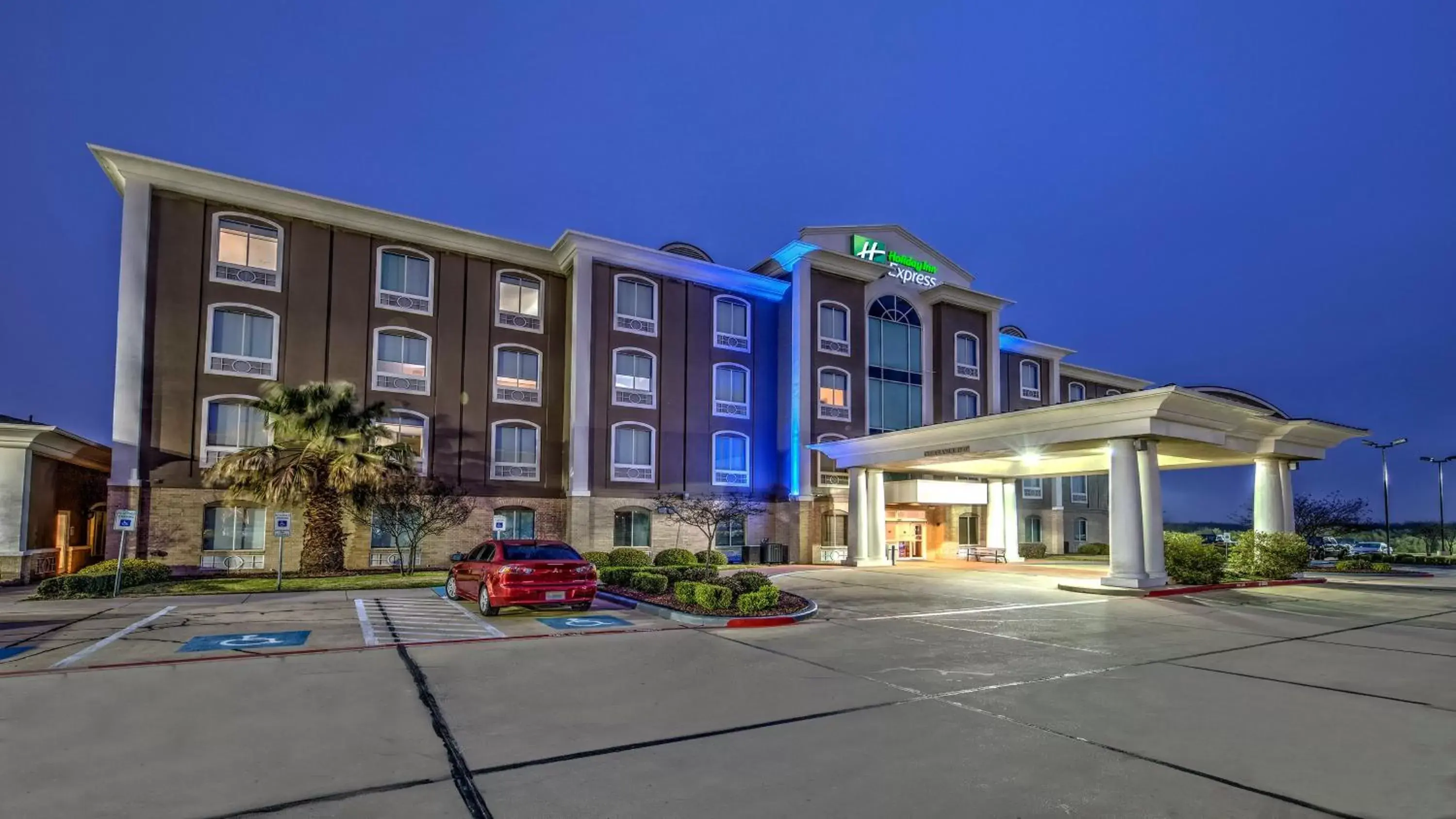 Property Building in Holiday Inn Express Hotel and Suites Corsicana I-45, an IHG Hotel