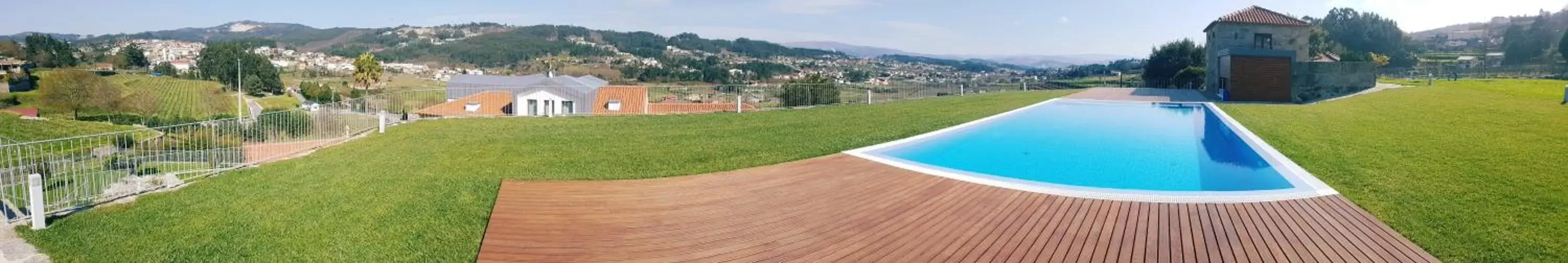 Swimming Pool in Hotel Rural Quinta das Quintães