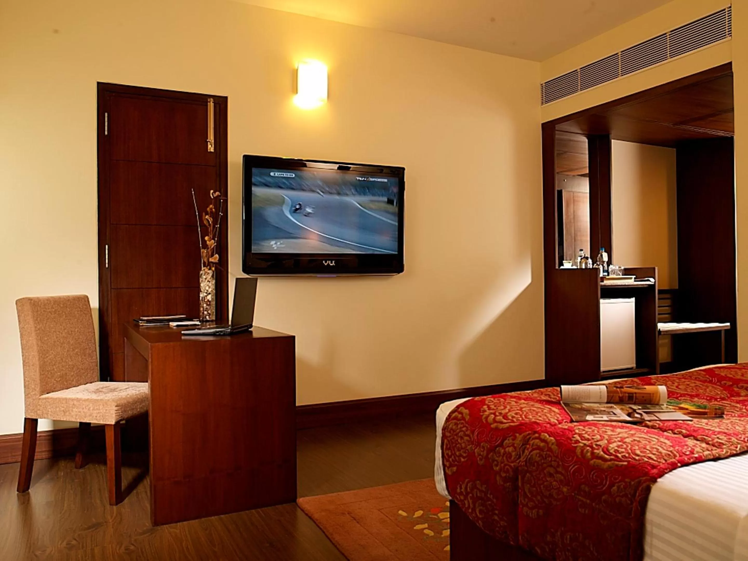 View (from property/room), Bed in Hotel Express Towers