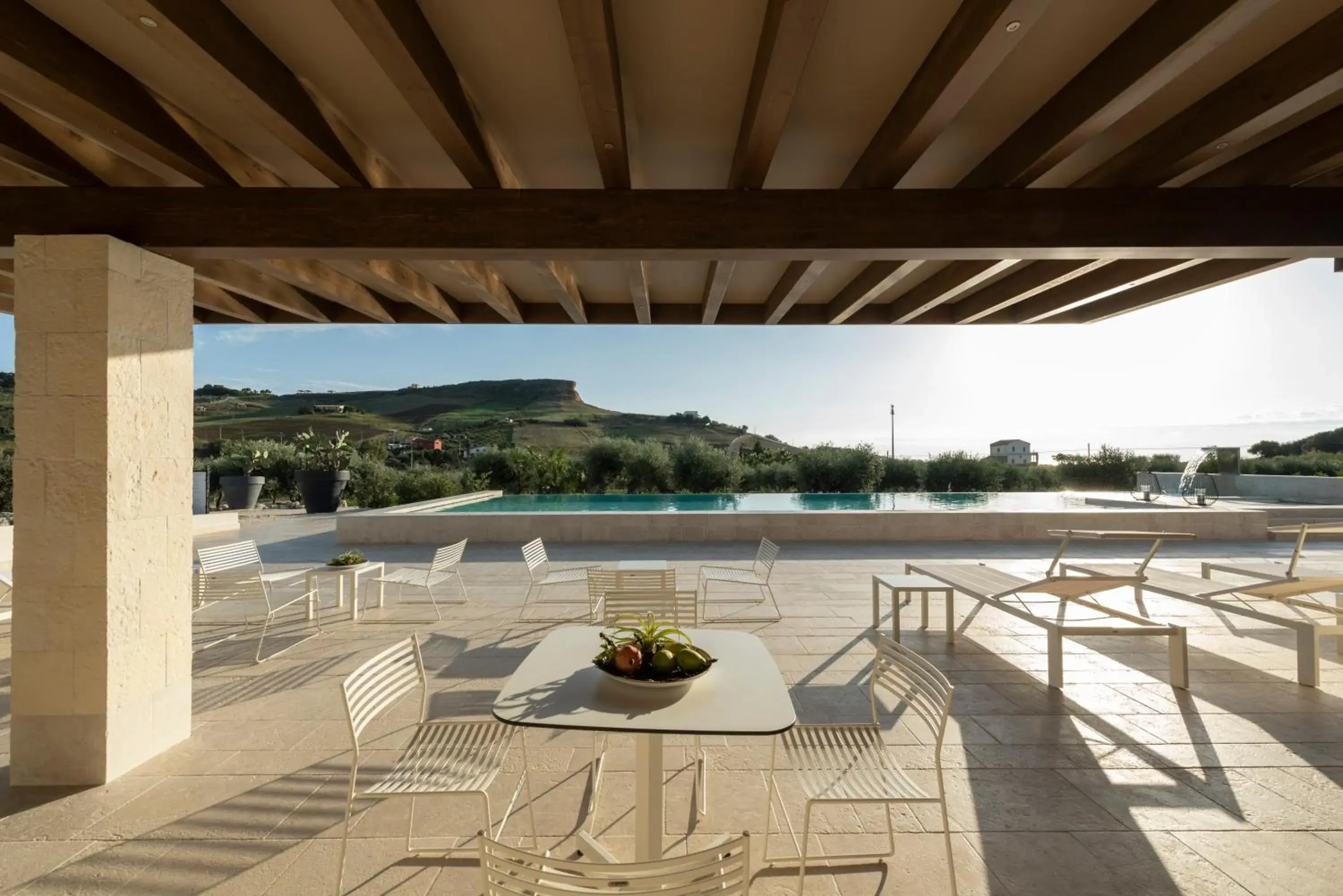 Garden view, Balcony/Terrace in Borgo Giallonardo Wine Relais