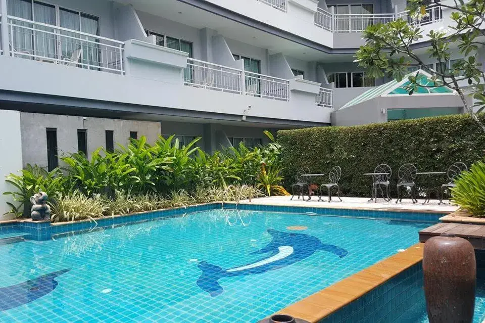 Swimming Pool in Baan Suksiri Hotel (SHA Extra Plus)