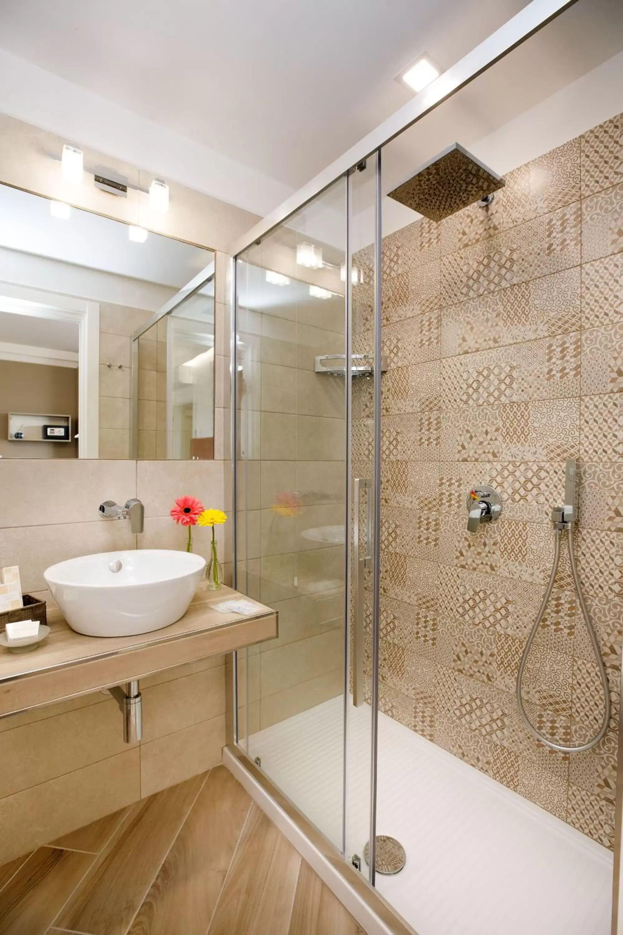 Shower, Bathroom in Le Muse Suite