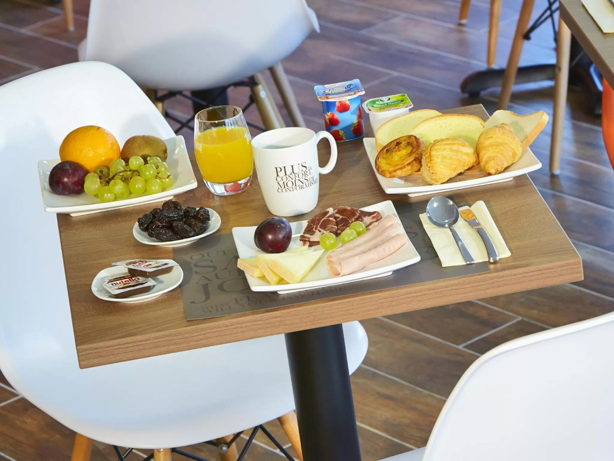 Food in Kyriad Angers Ouest Beaucouzé