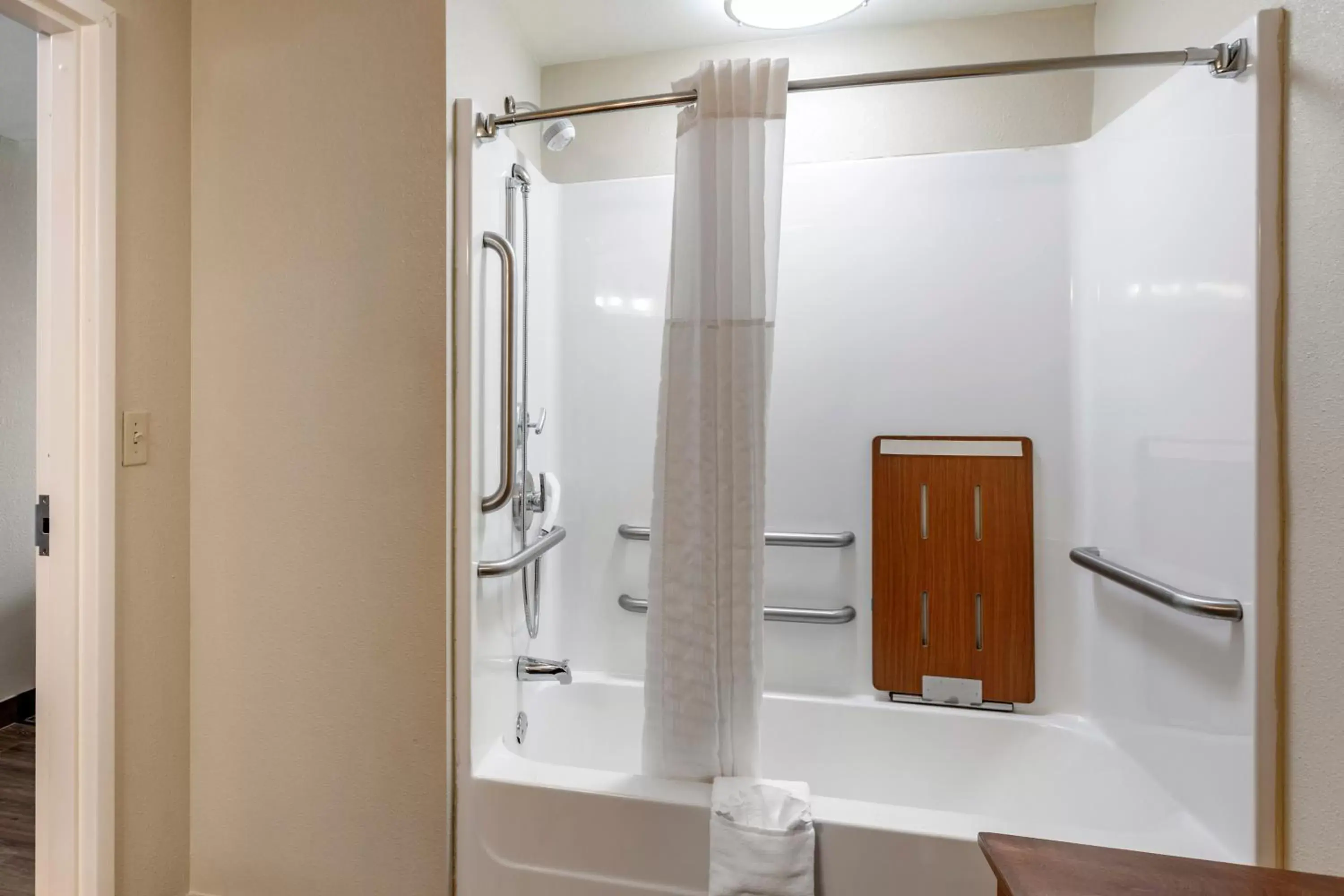 Bathroom in Comfort Inn & Suites Atoka-Millington
