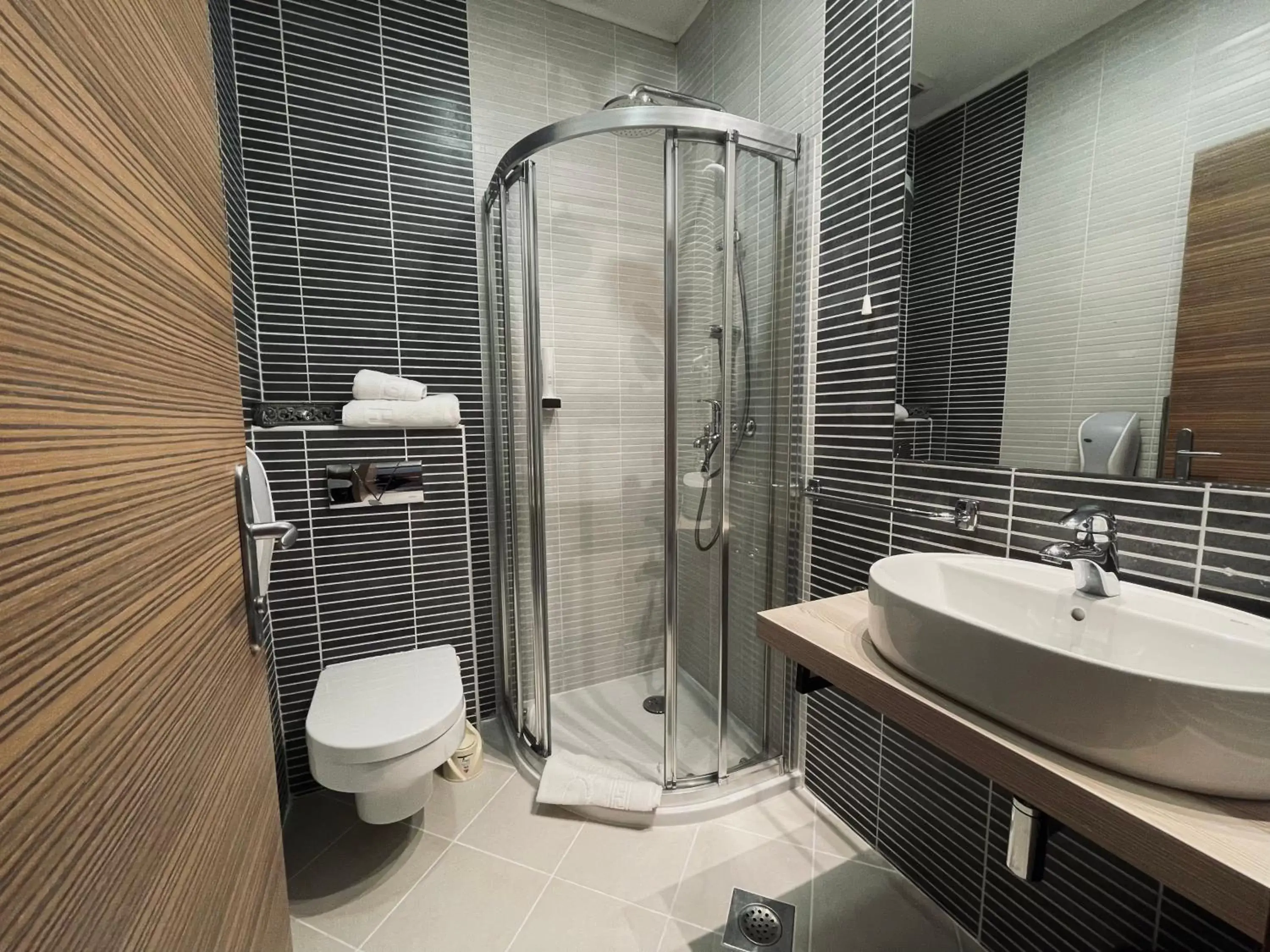 Bathroom in Hotel City View Deluxe