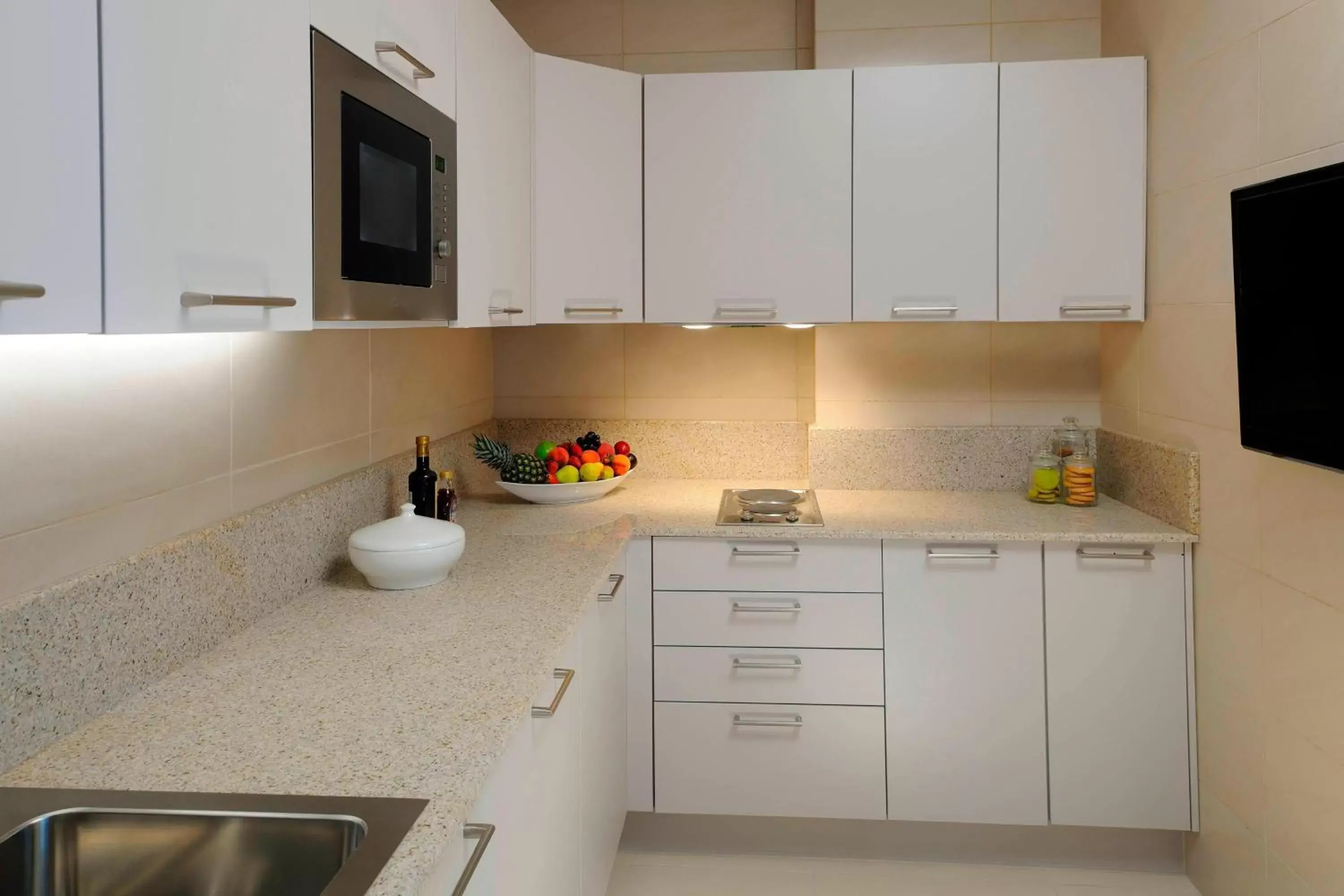 Kitchen or kitchenette, Kitchen/Kitchenette in Residence Inn by Marriott Kuwait City