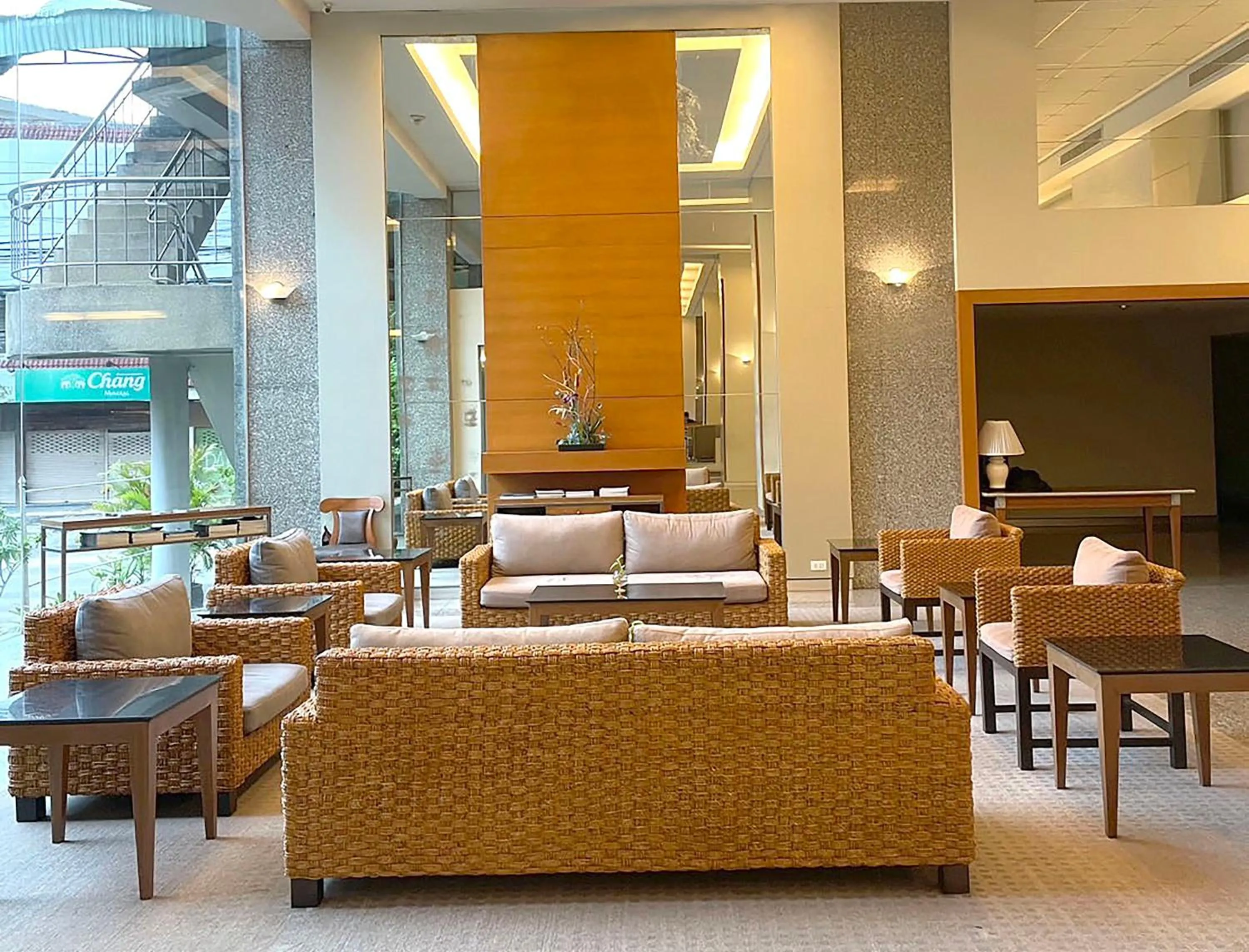 Lobby or reception in Lanna Palace 2004