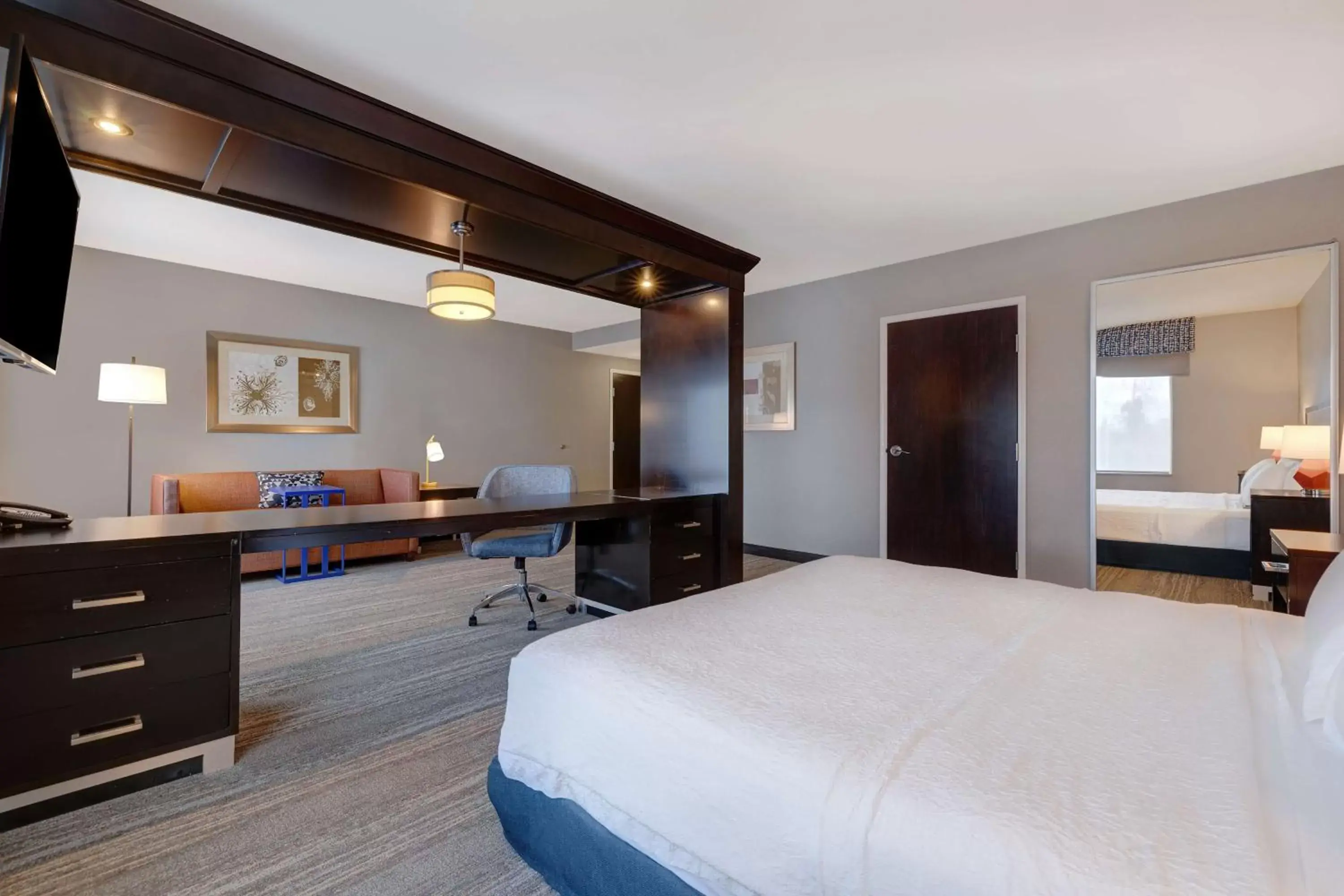 Bedroom, Bed in Hampton Inn & Suites Seattle/Federal Way Bedroom, Bed in Hampton Inn & Suites Seattle/Federal Way