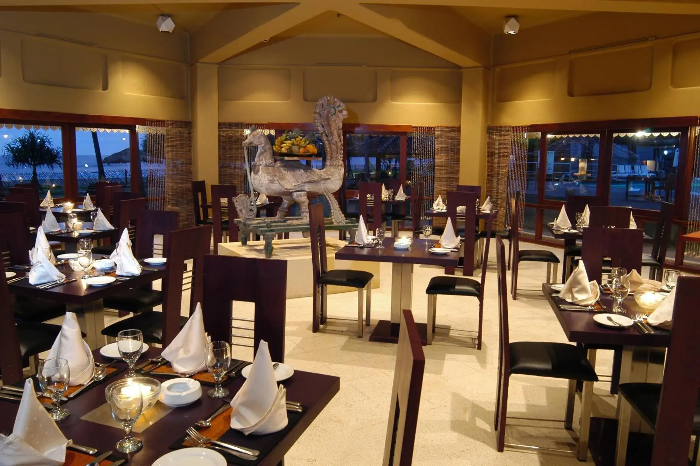 Restaurant/places to eat in Tangerine Beach Hotel Restaurant/places to eat in Tangerine Beach Hotel
